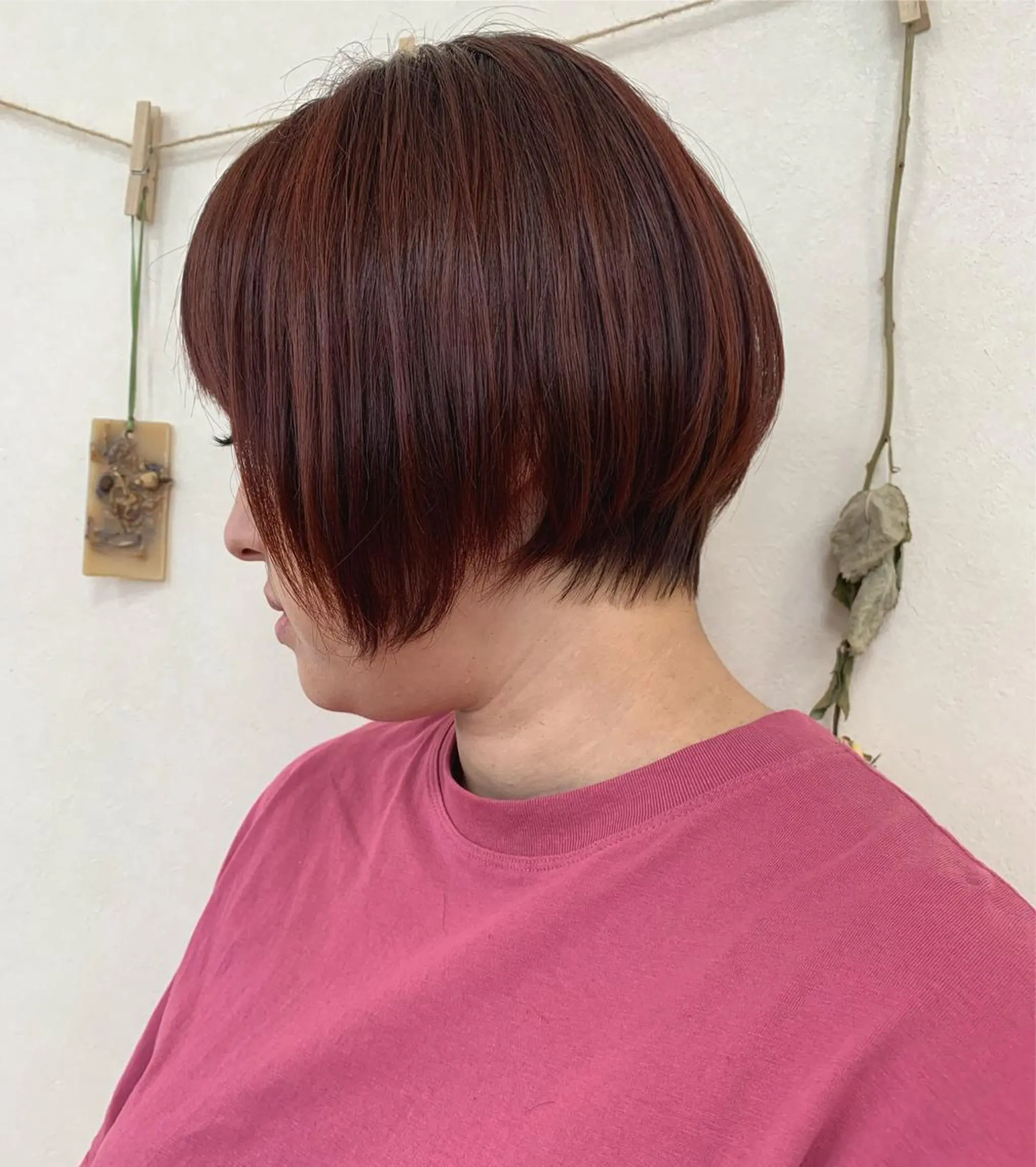 ショート カラー 切りっぱなしボブ ショートボブ ハンサムショート レッドカラー ボブ カット ヘアカラー トリートメント 初めてのショート お任せください✂️のヘアスタイル