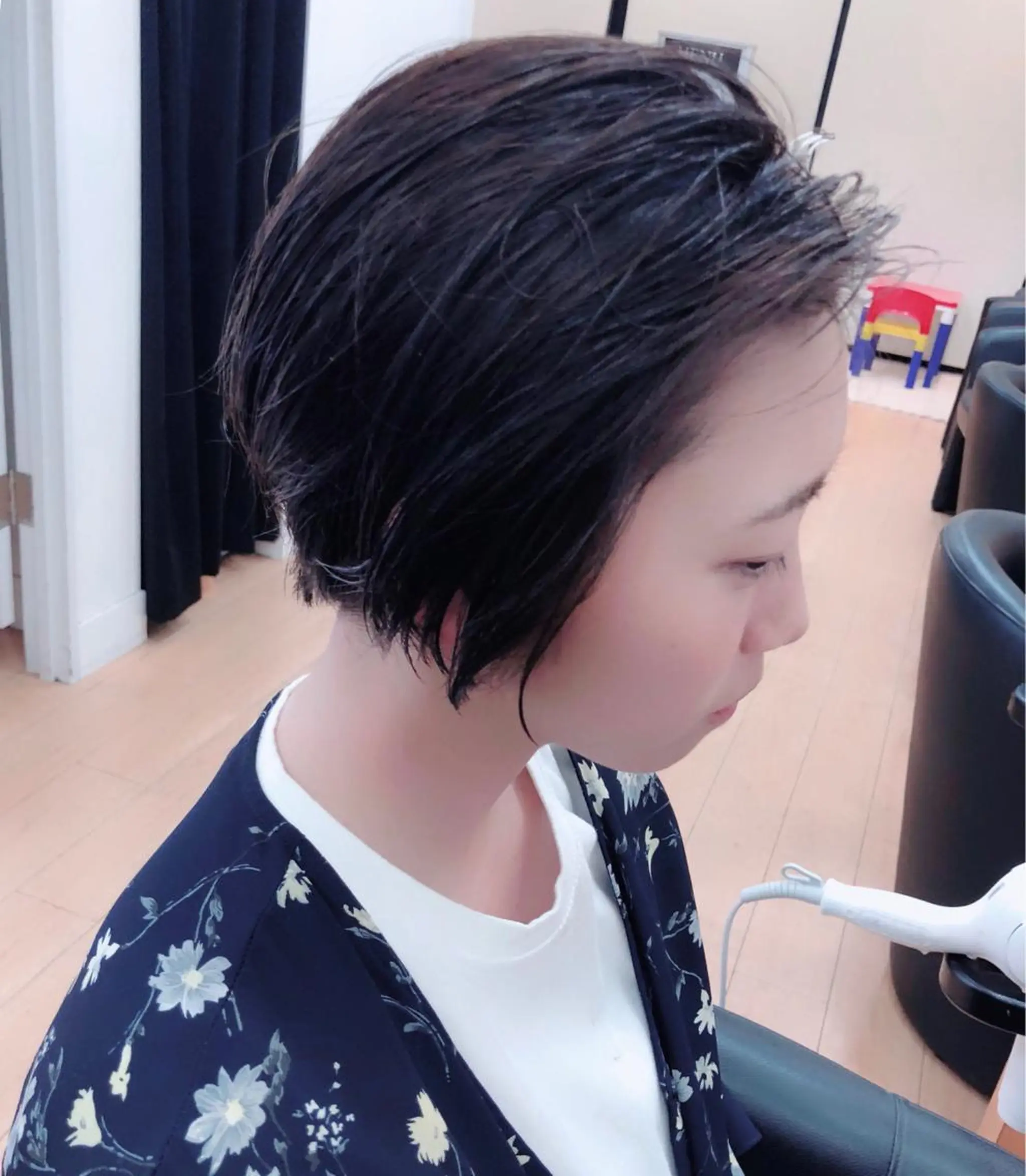 ショート カラー 縮毛矯正×髪質改善 カラー×クロスパーマのヘアスタイル