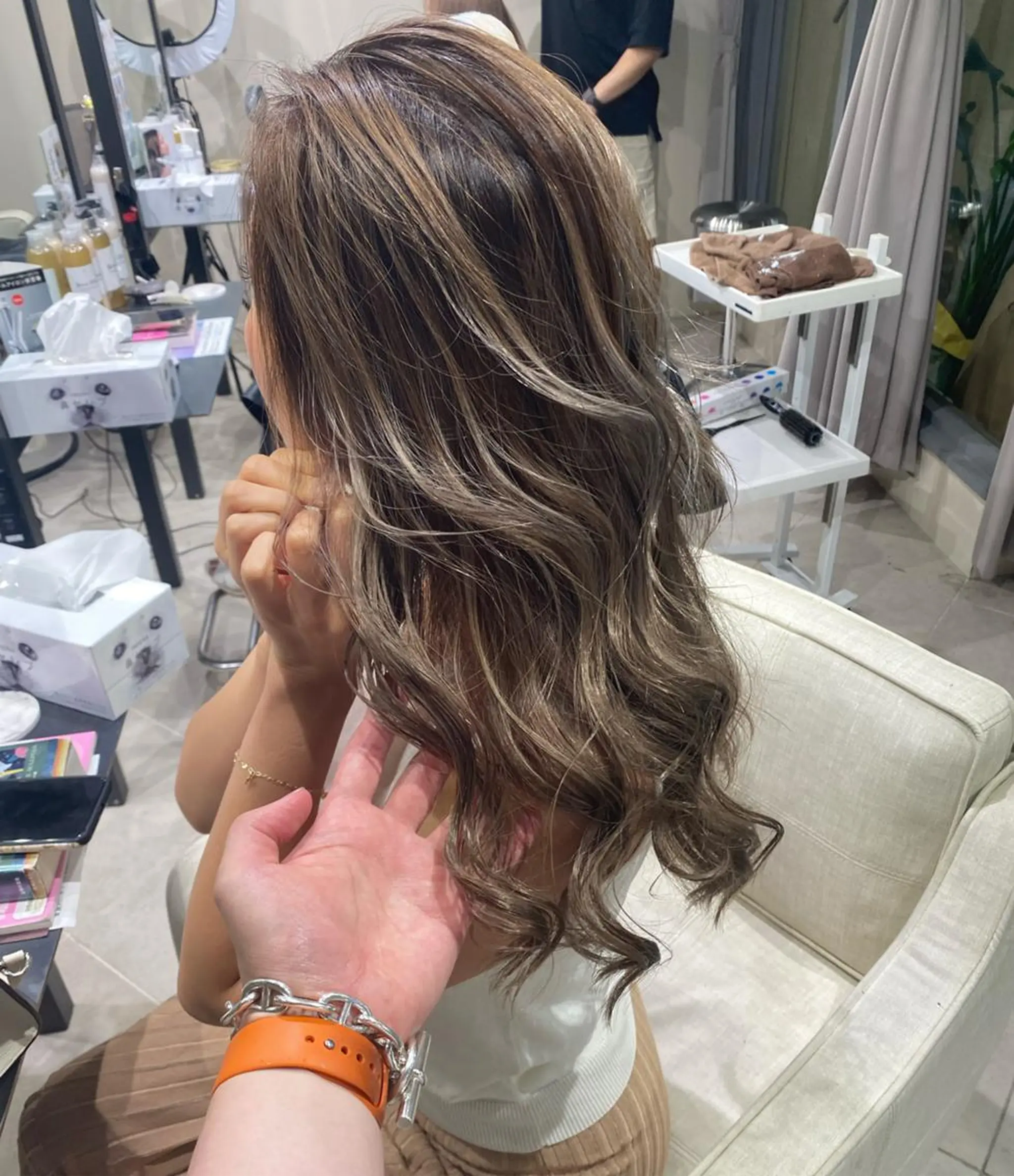 カラー ロング 透明感カラー カット ヘアカラー トリートメント カラー🩵エクステ 人気No1💓ばんりのヘアスタイル