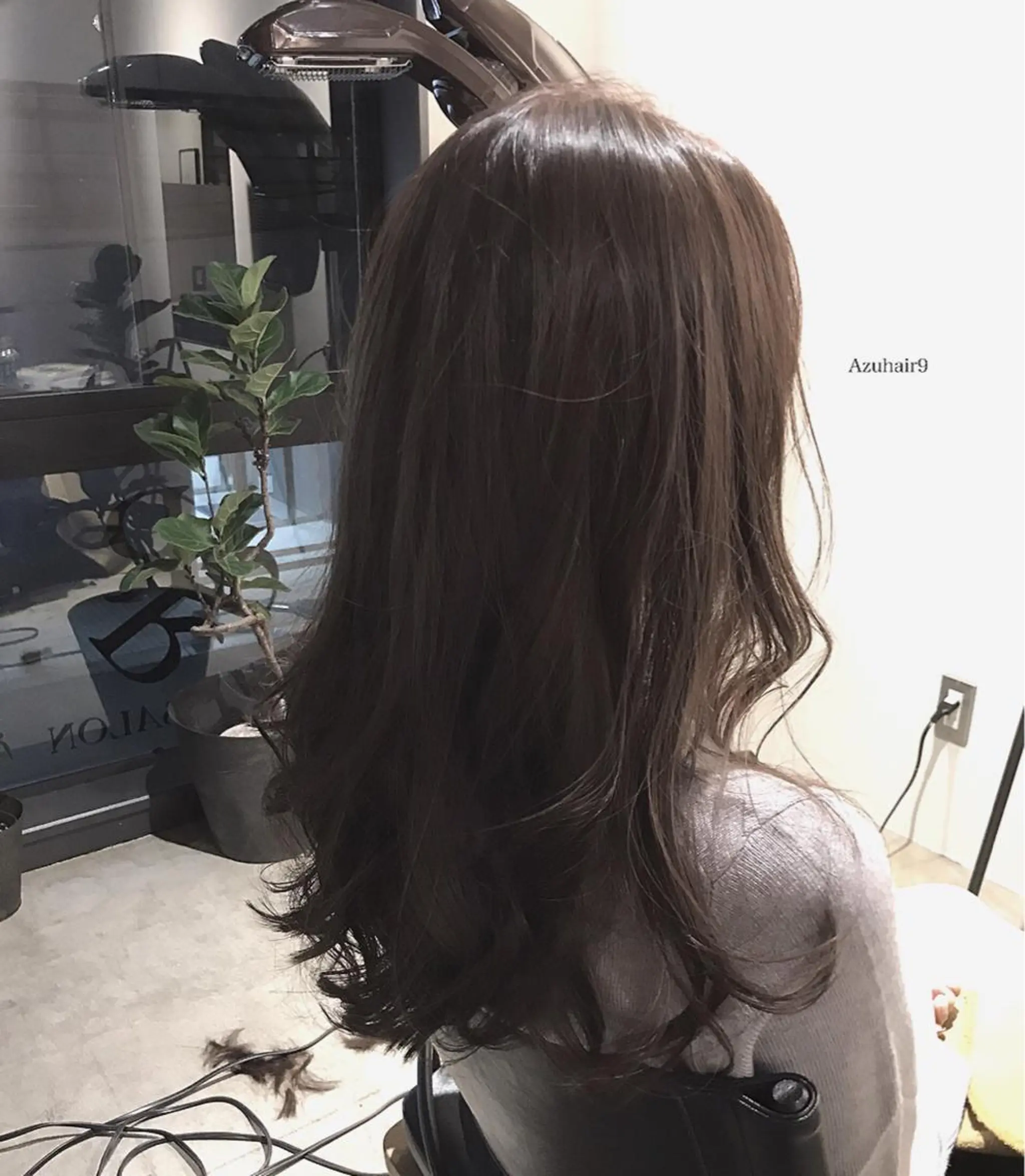 ロング カラー RHAIRSALON 西山梓のヘアスタイル