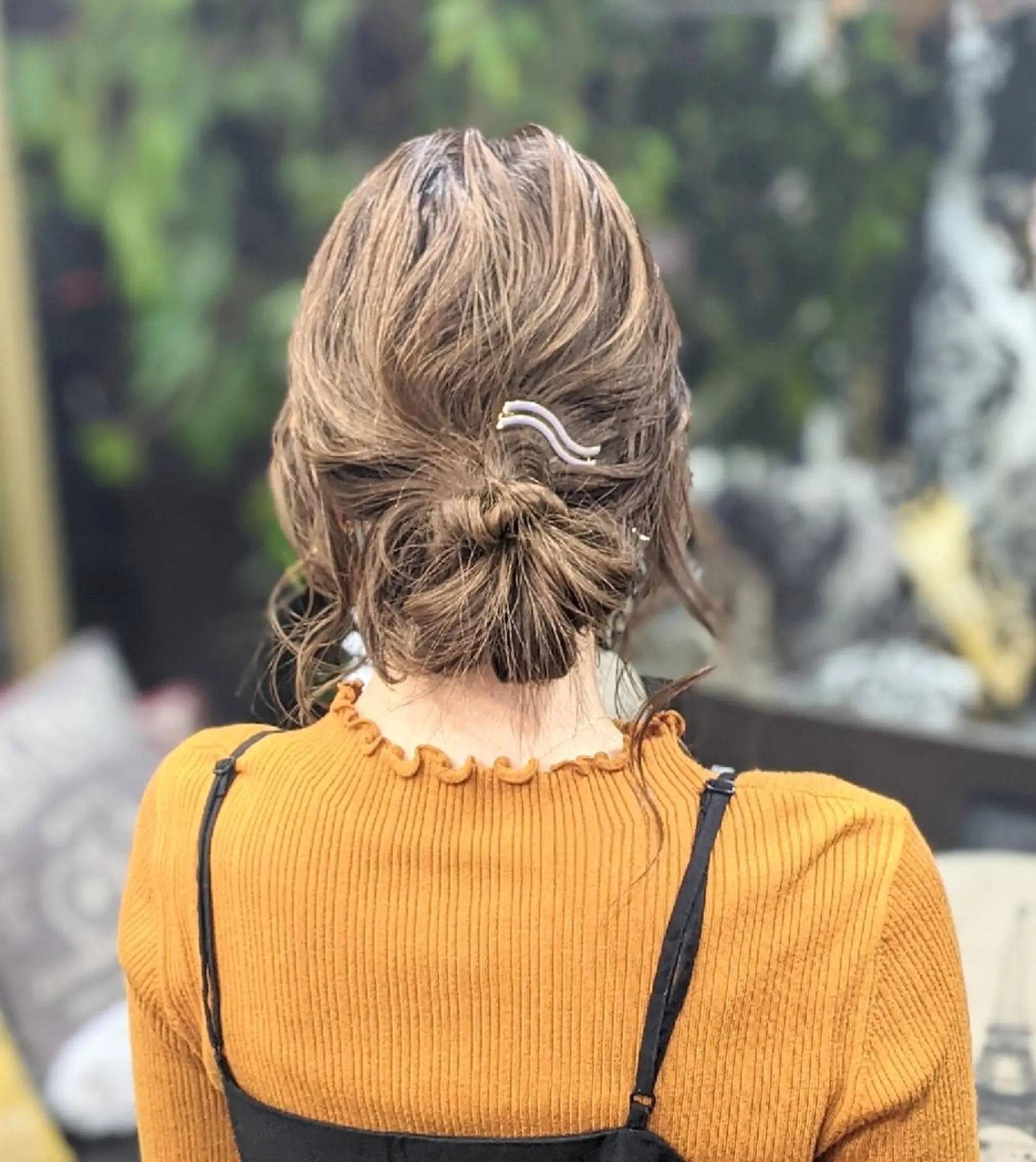 ヘアアレンジ セミロング お団子ヘア HIKARI＠ Ruheplatzのヘアスタイル