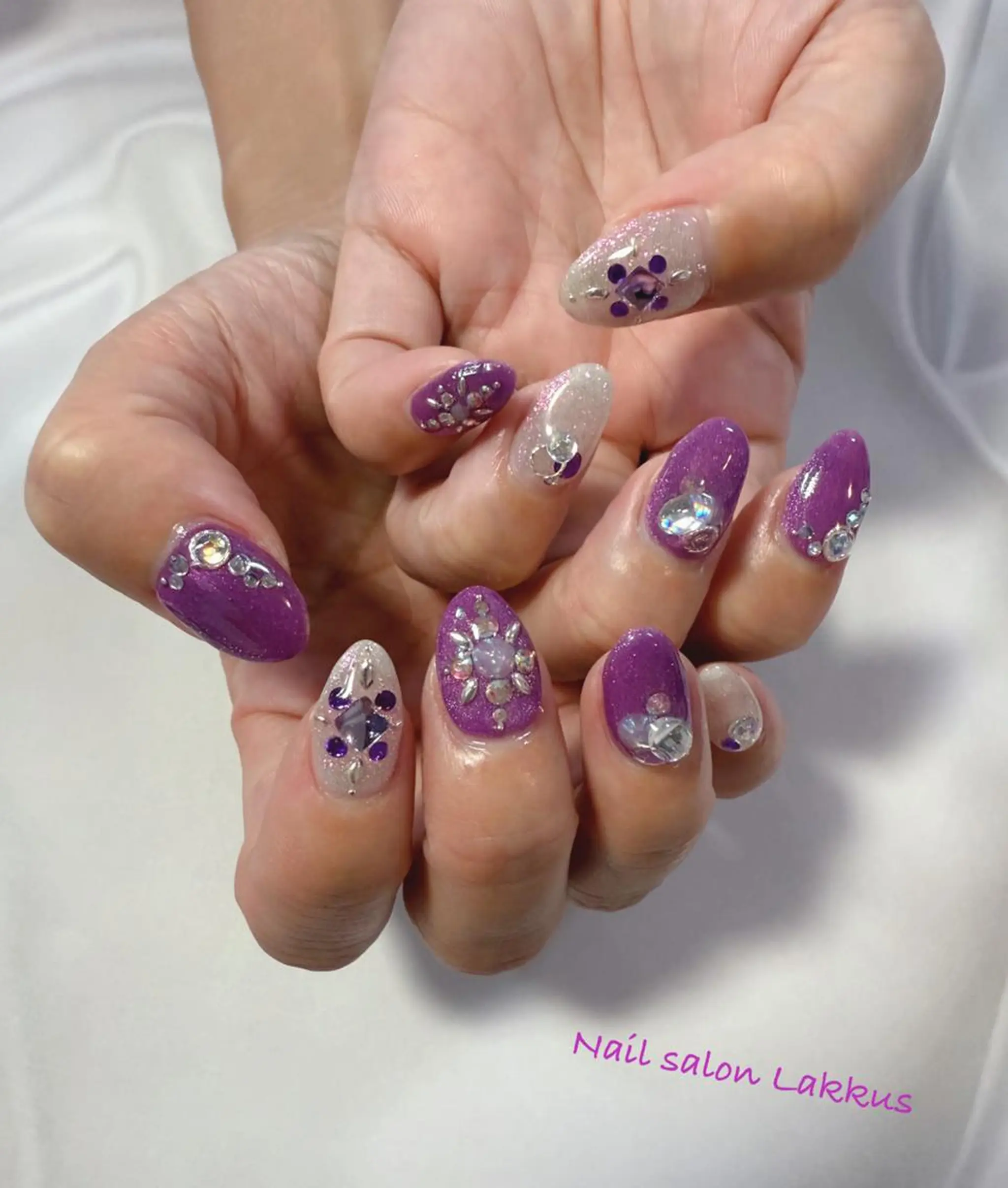 ネイル マグネットネイル Lakkus T－CHIのネイルデザイン