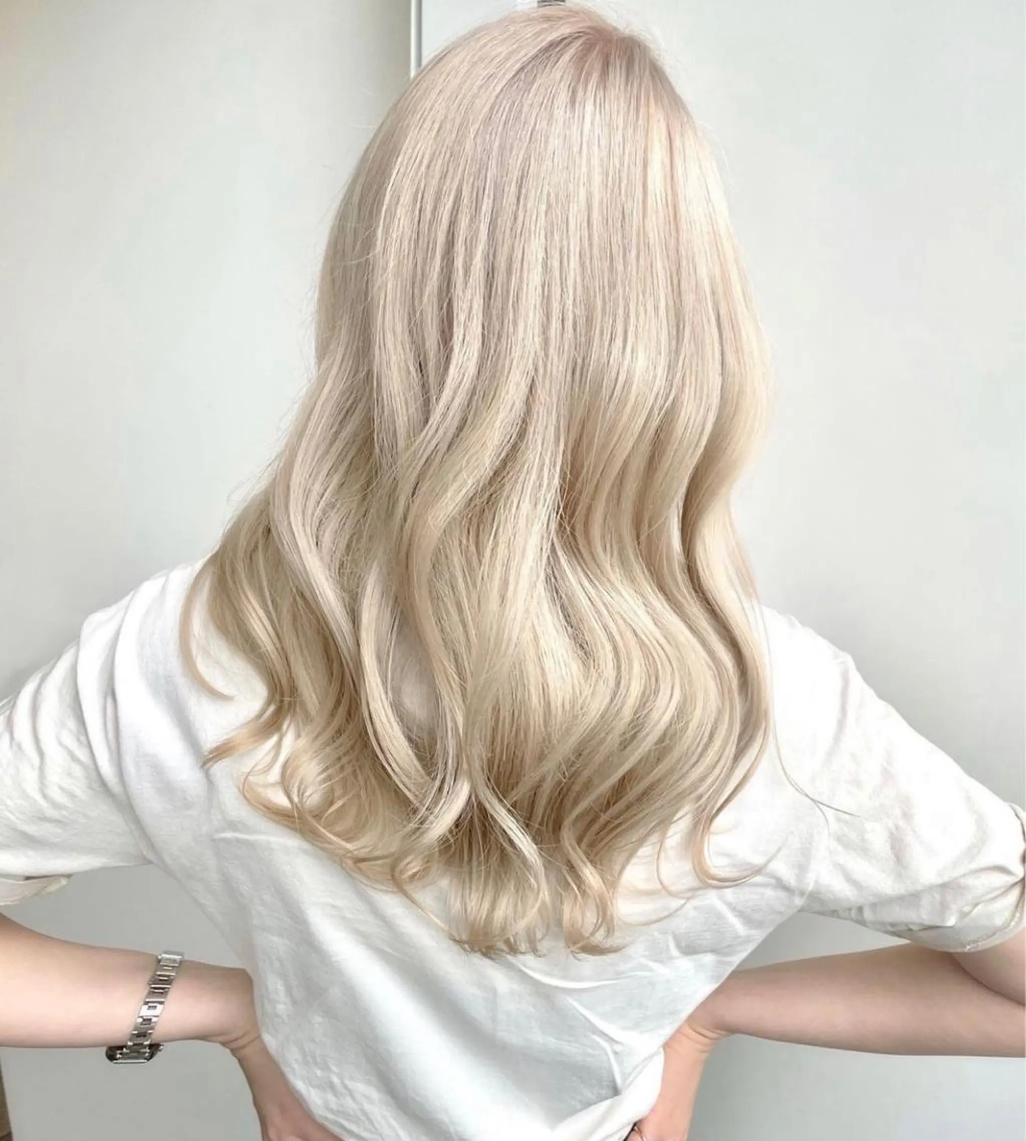 ロング naomi (夜間営業受付中★)のヘアスタイル