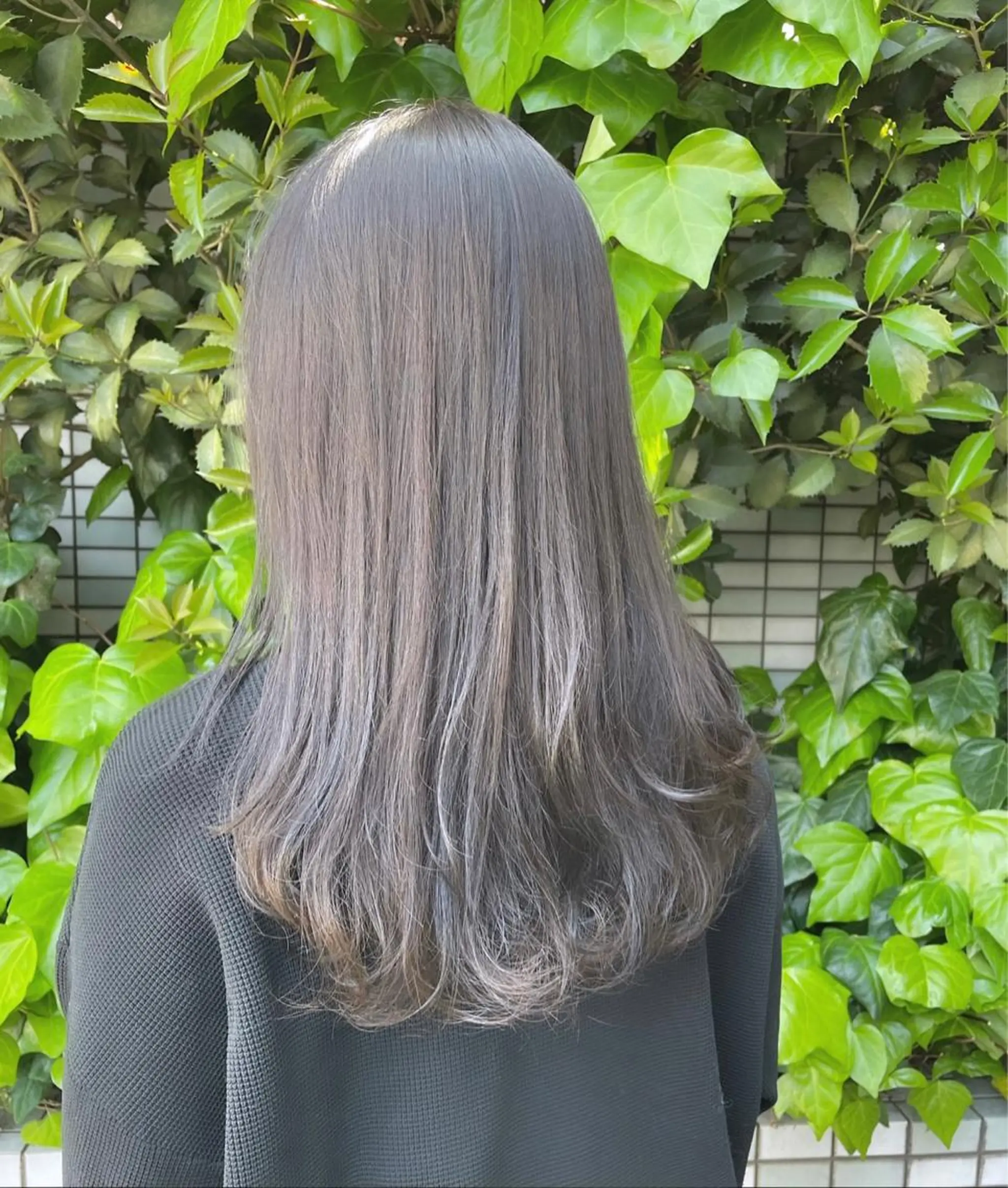 ミディアム カラー グレージュ カワシマ セイカのヘアスタイル