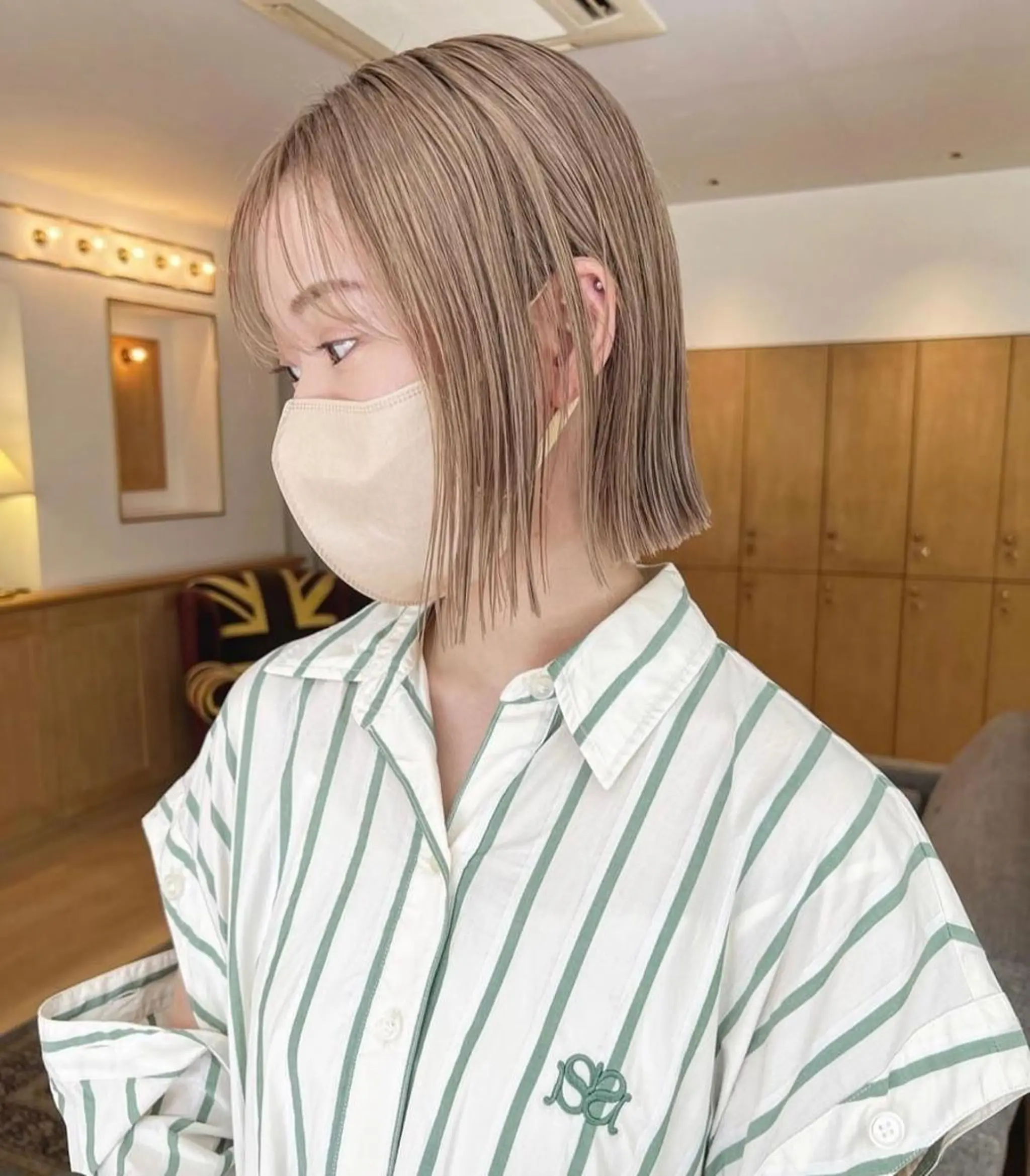 ショート ボブ/ハイトーン YUIのヘアスタイル