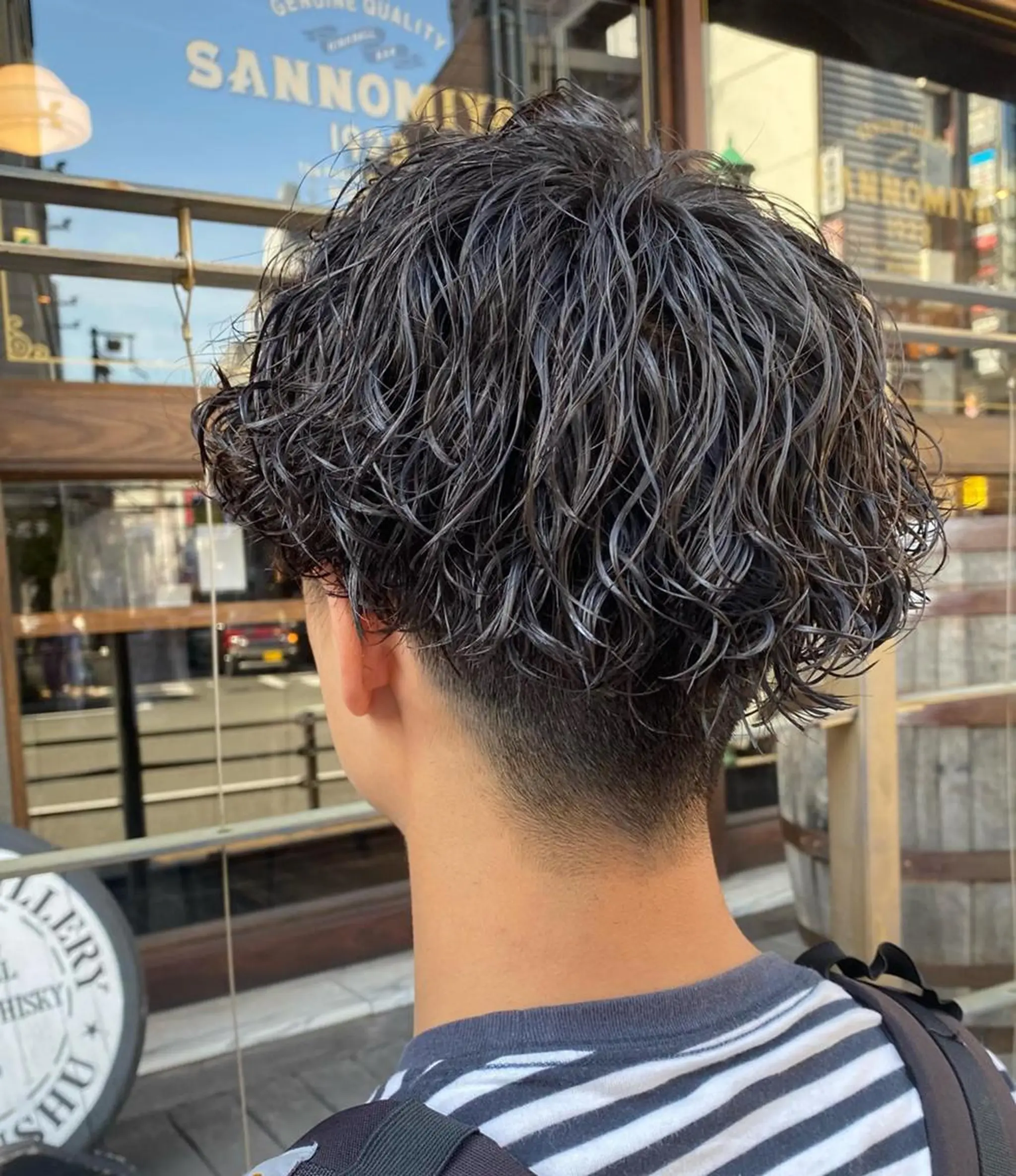 パーマ メンズ フェードカット メンズパーマ プードルパーマ メンズツイストパーマ ツイストスパイラルパーマ 年間2000名担当◎ パーマ職人/仲原佑樹のヘアスタイル