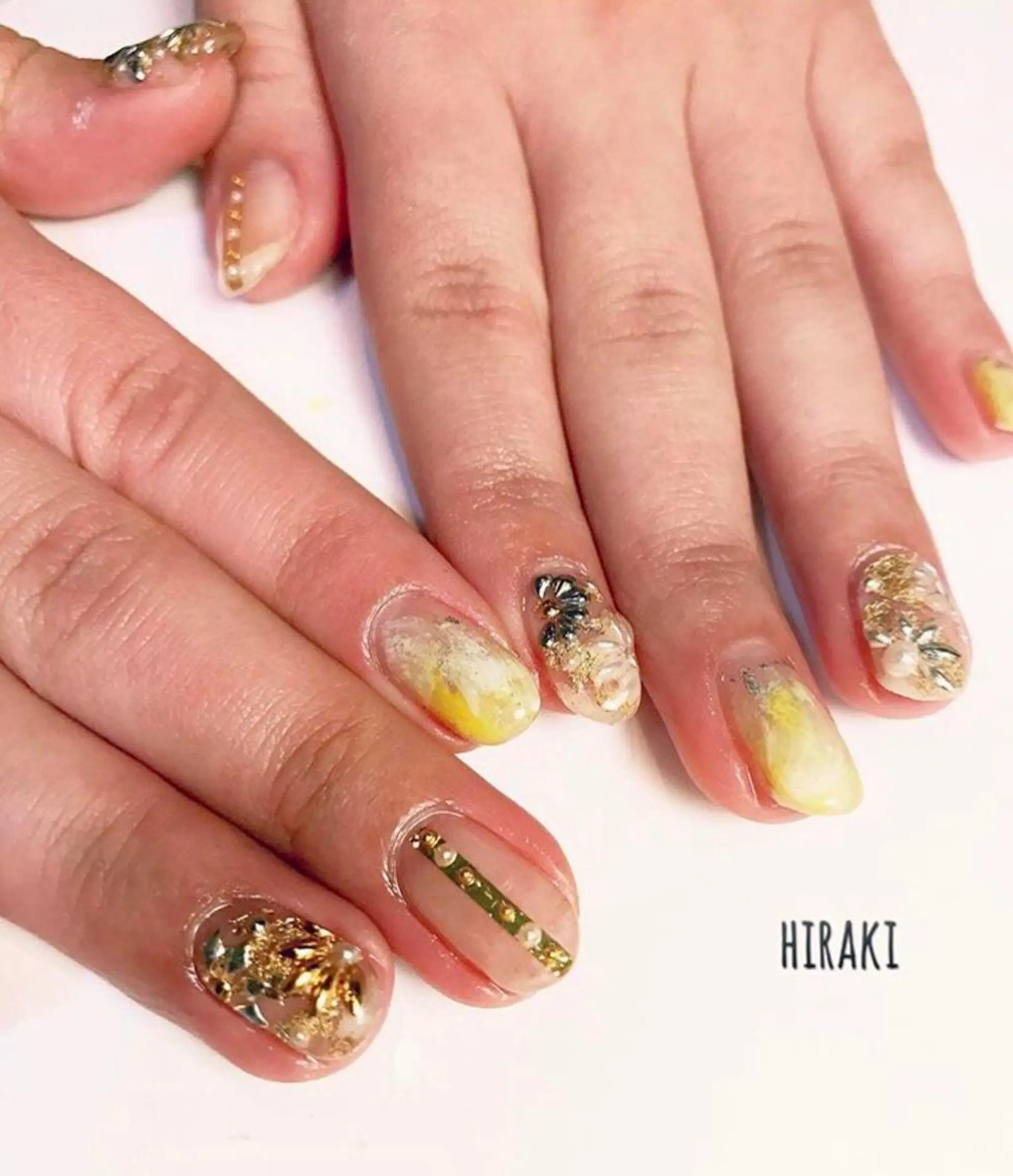 ネイル nail atelier AMBER所属・saori .の眉毛・アイブロウイメージ