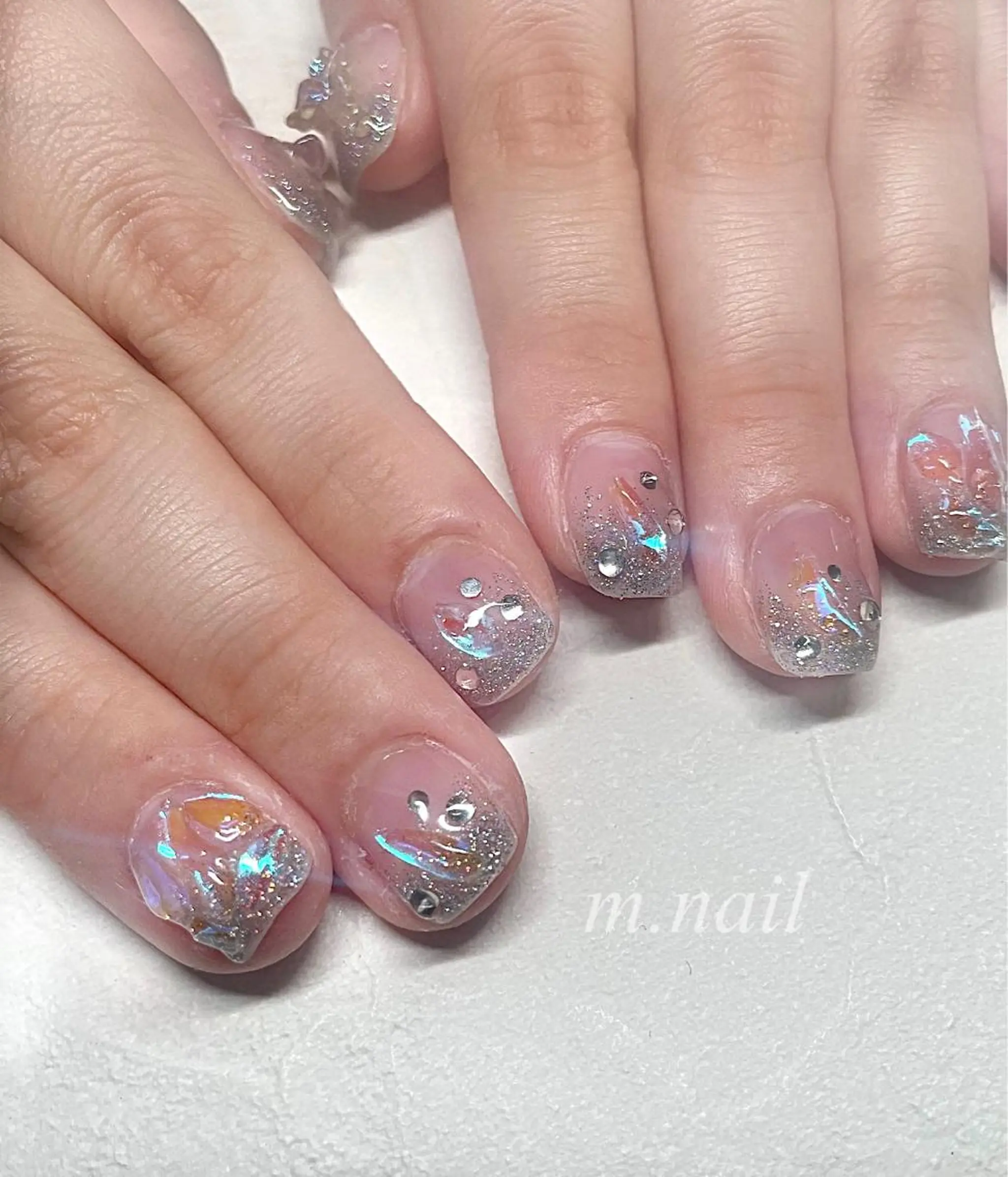 ネイル オーロラネイル フラッシュネイル グラデーション 韓国ネイル m.nail salonのネイルデザイン