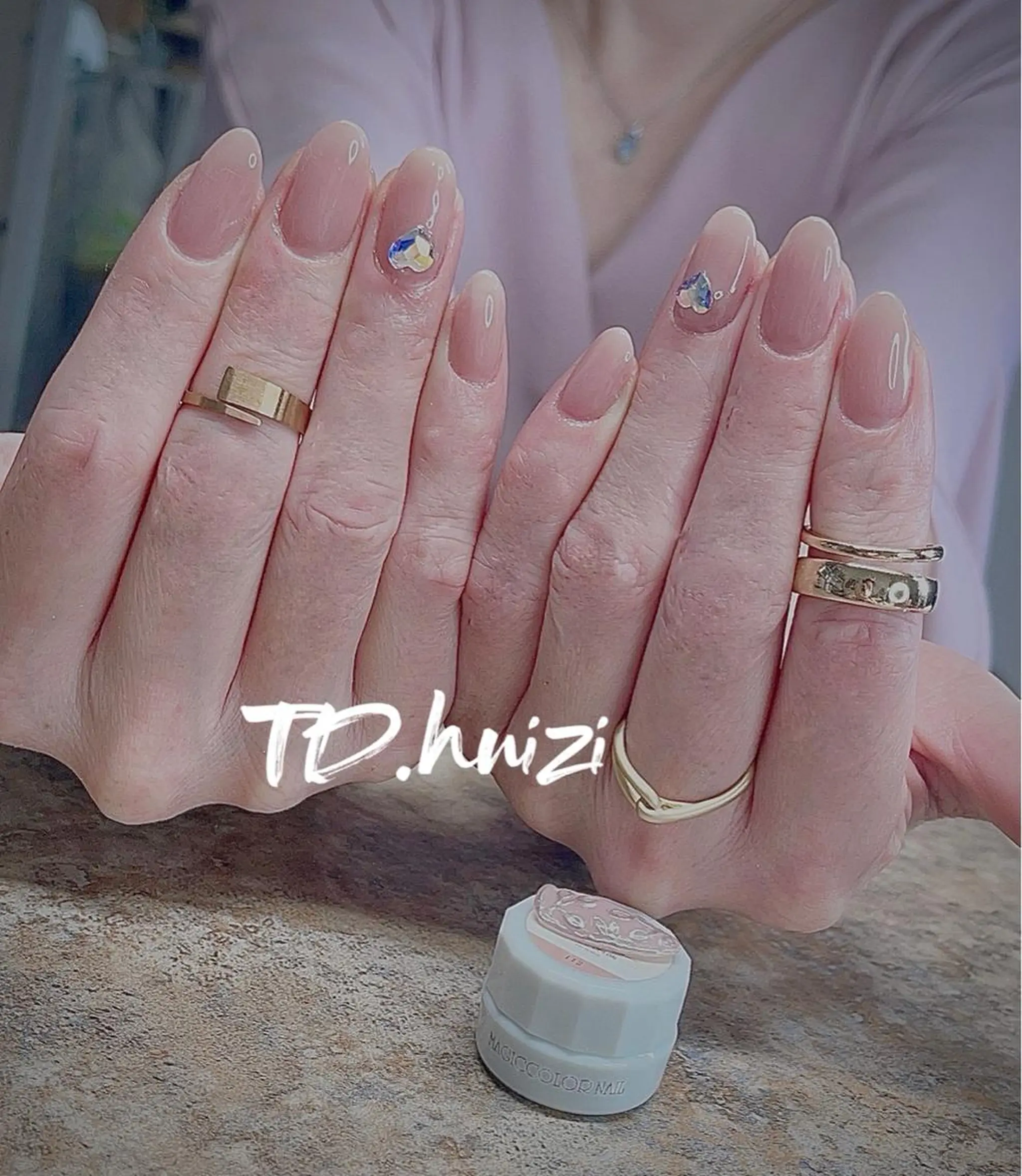 ミディアム めぐみのネイルサロン スタッフ練習のネイルデザイン