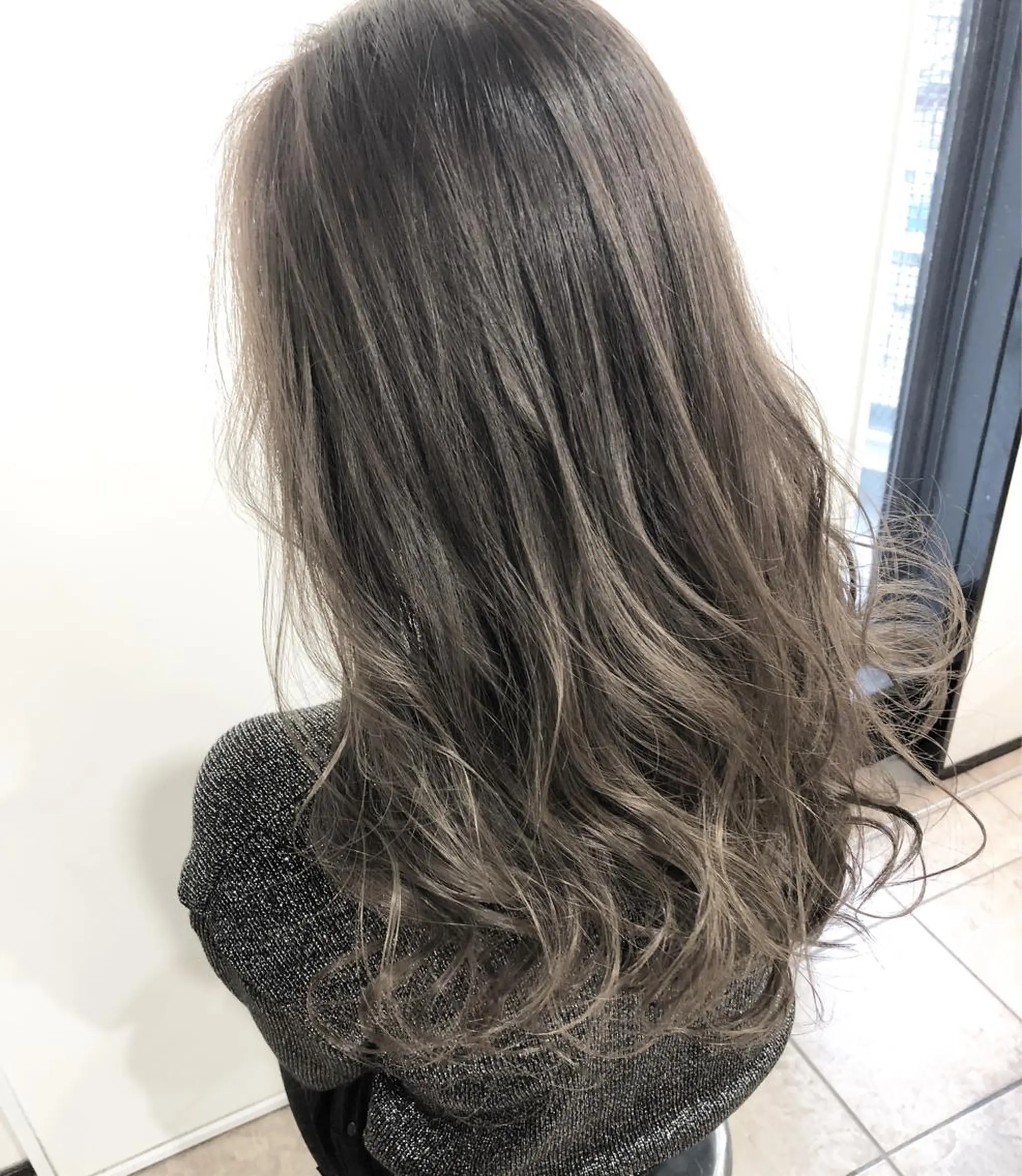 カラー 夜23時まで予約🉑 reverieあきらのヘアスタイル