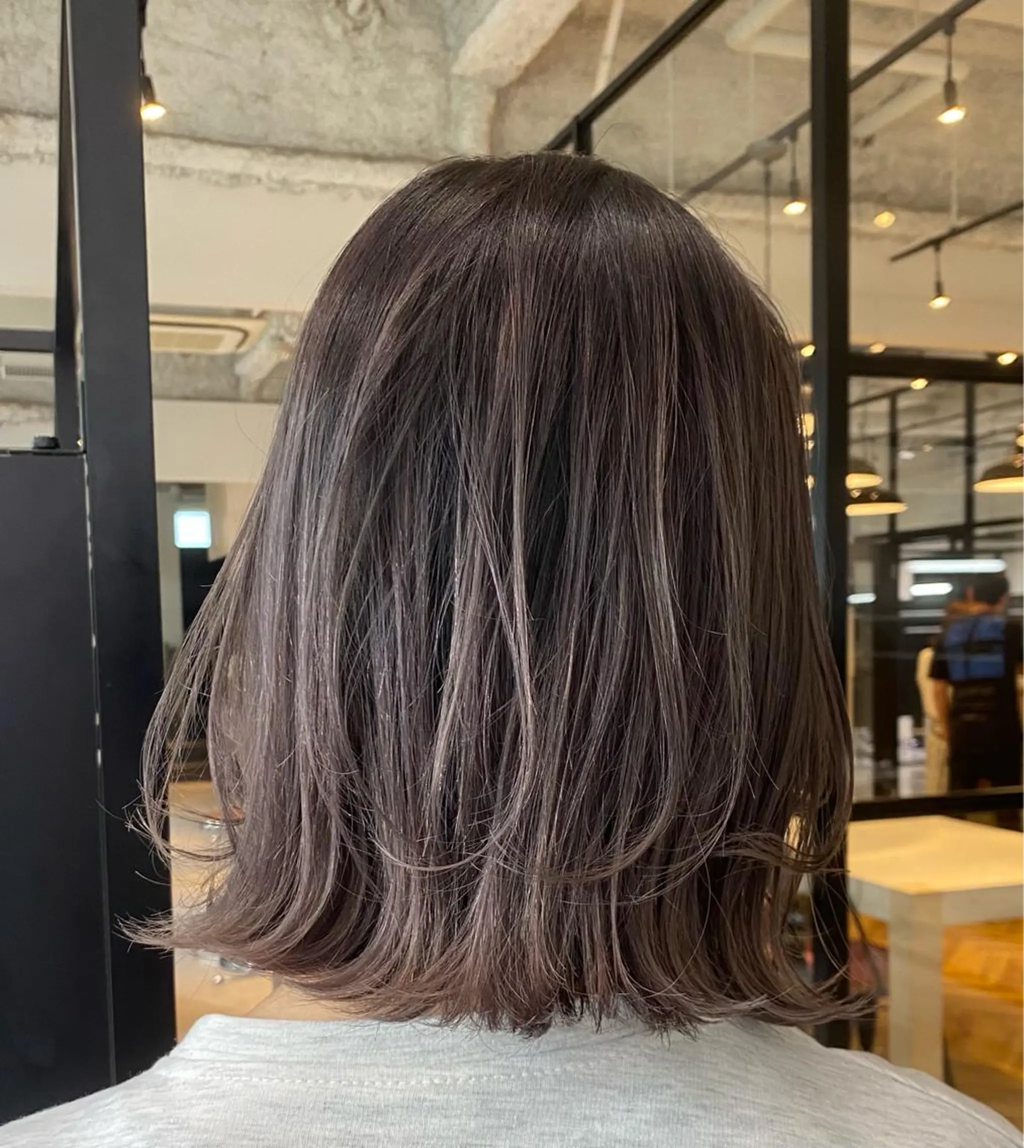 ミディアム カラー バレイヤージュ ベージュカラー ブリーチ ケアブリーチ デザインカラー カット ヘアカラー ハイトーンヘア/ 島崎　タクミのヘアスタイル