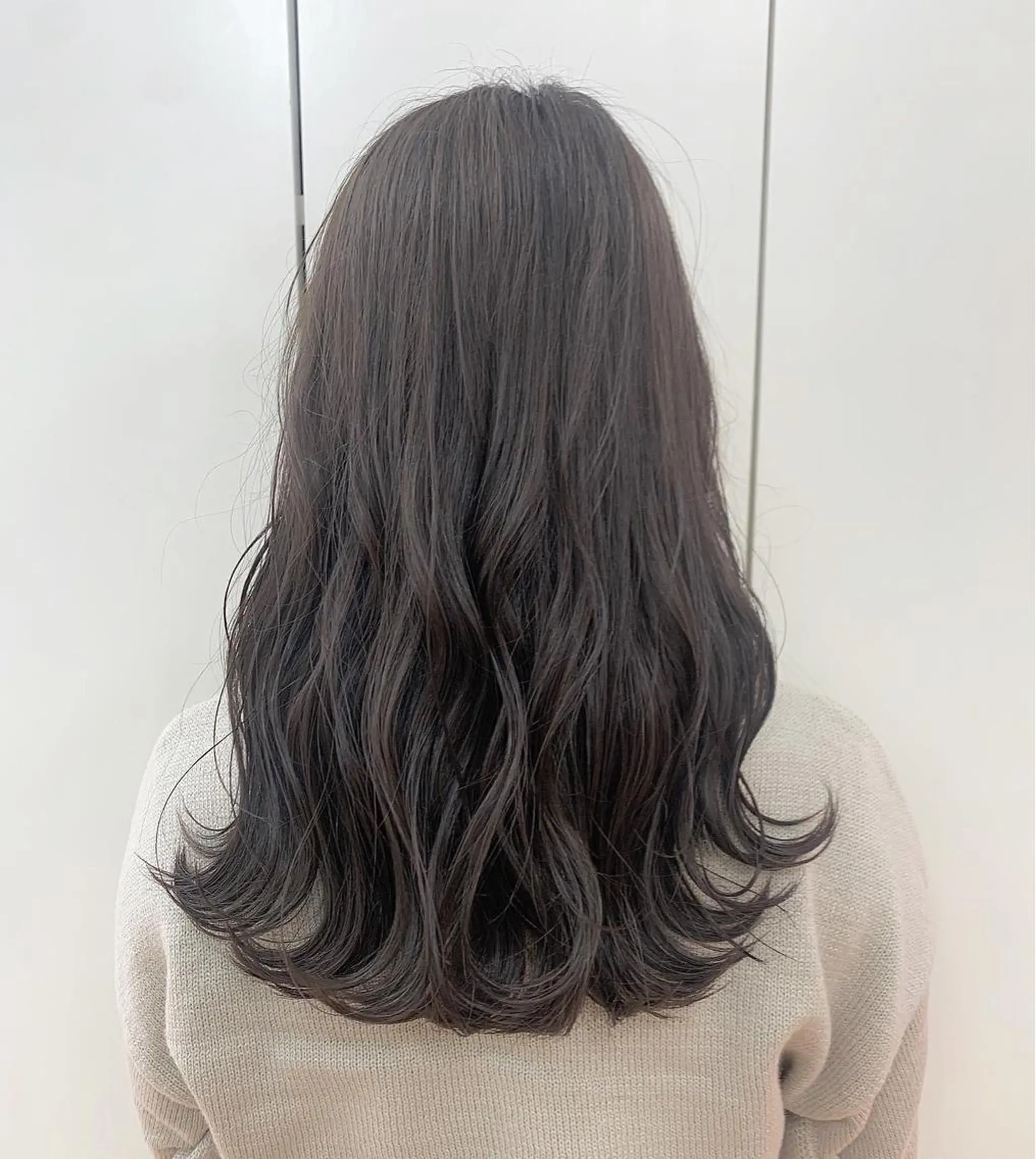 セミロング カラー グレージュ ヘアカラー ayaka 大宮のヘアスタイル