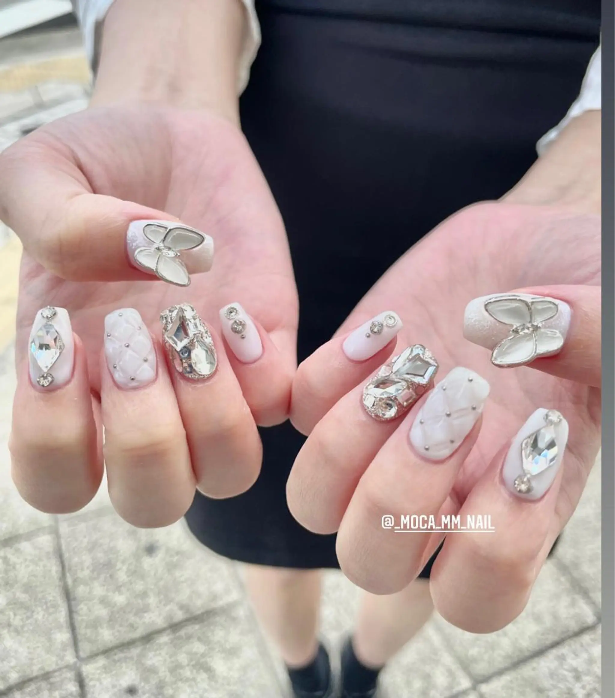 ネイル アートネイル moca心斎橋所属・˚✧⁺⭐︎༚moca miyuu⁎⁺˳✧༚のネイルデザイン