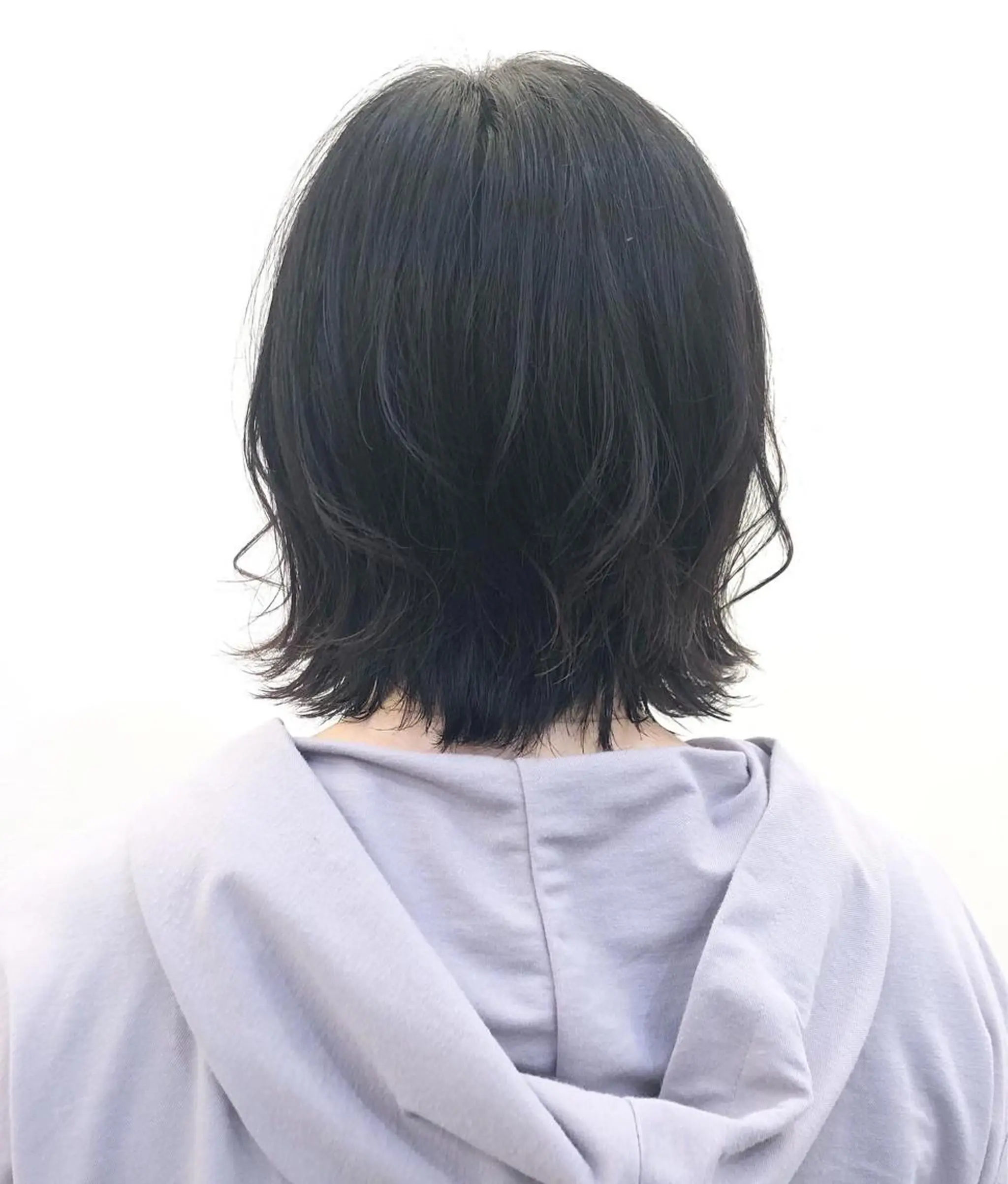ミディアム ツノガイ エリのヘアスタイル