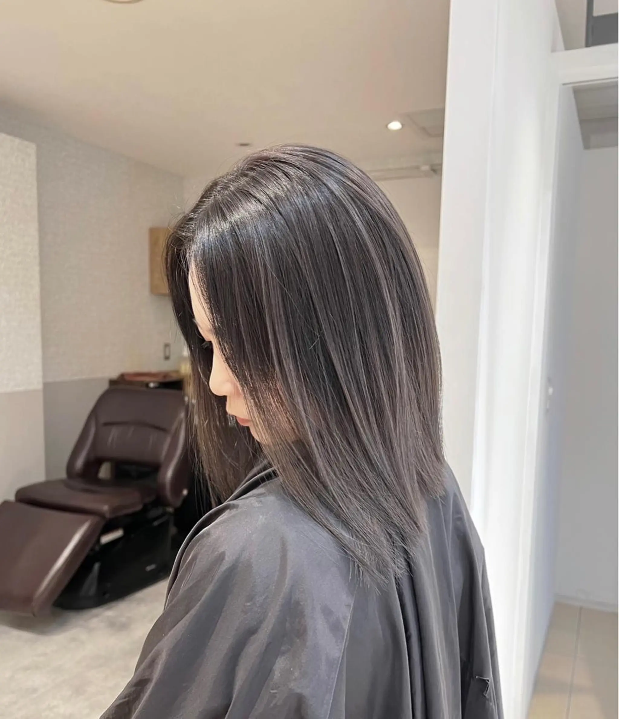 ショート カラー バレイヤージュ グレージュ レイヤーカット ヘアカラー トリートメント ROBIN所属・指名数No.1 /NAOYAのヘアスタイル