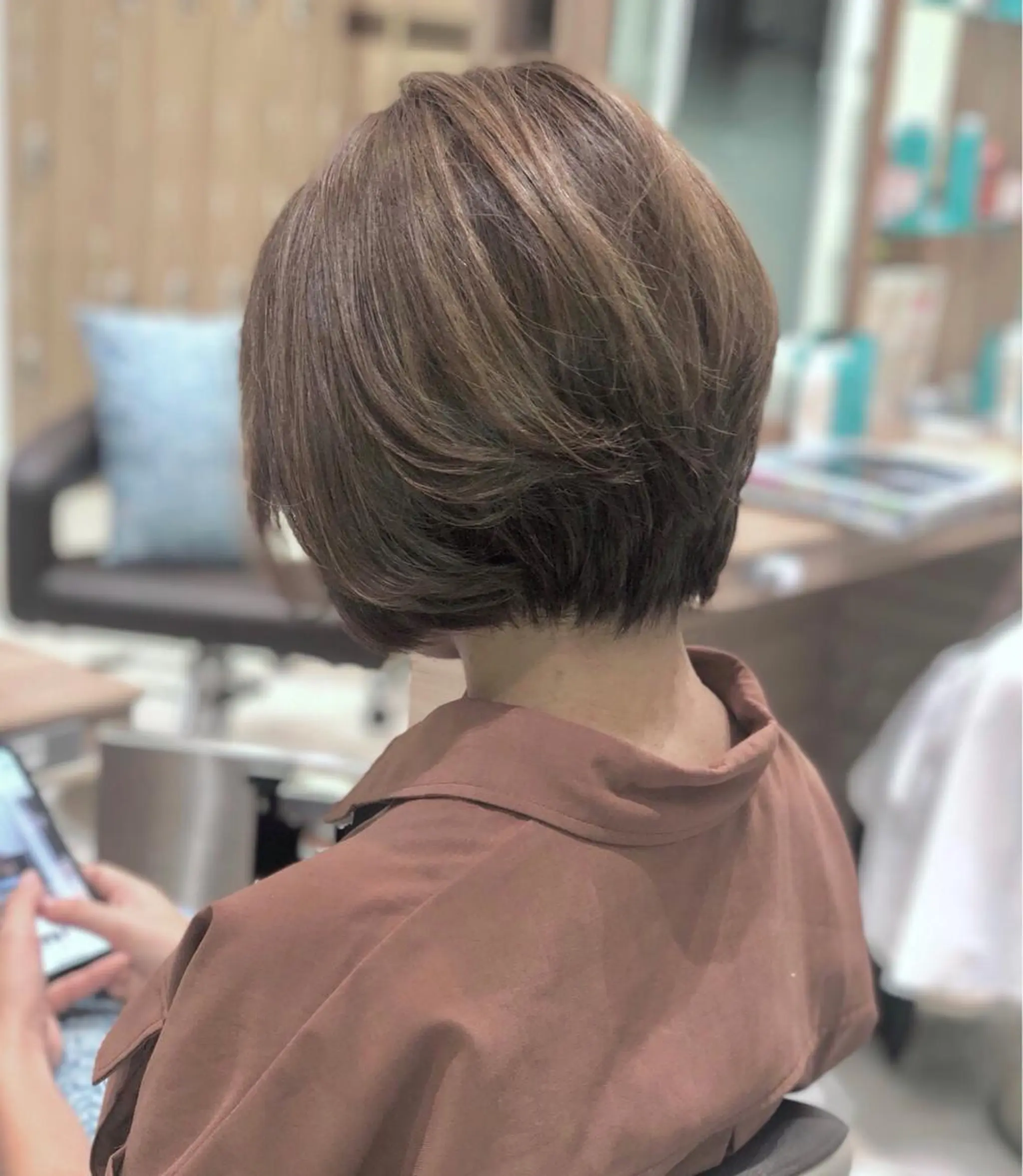 ショート カラー ハイライトカラー ハイライト ショートヘア 小顔カット 小島 仁美のヘアスタイル