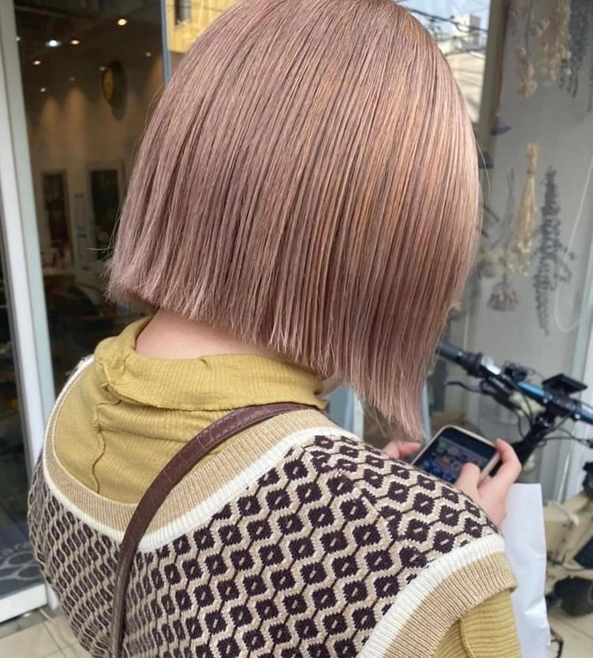 カラー ベージュカラー ブリーチ ピンクカラー ピンクベージュ Cocorokara所属・カナザワ アリッサのヘアスタイル