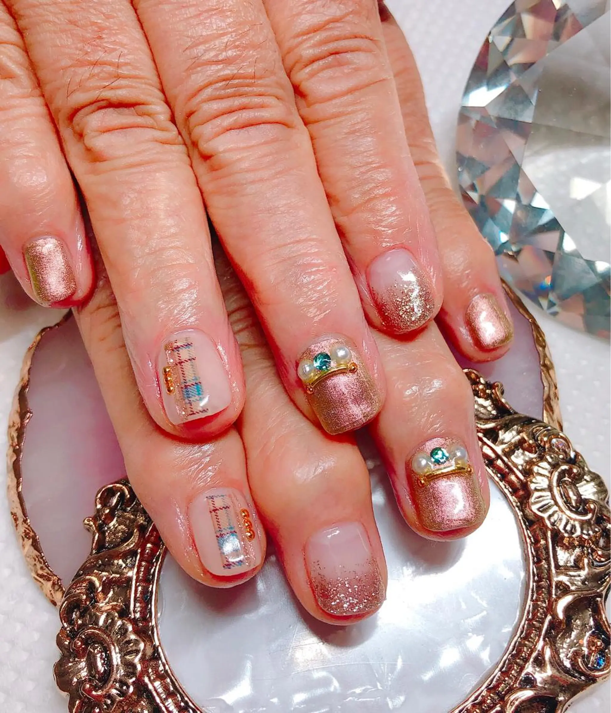 ネイル CROWN プライベートサロンのネイルデザイン