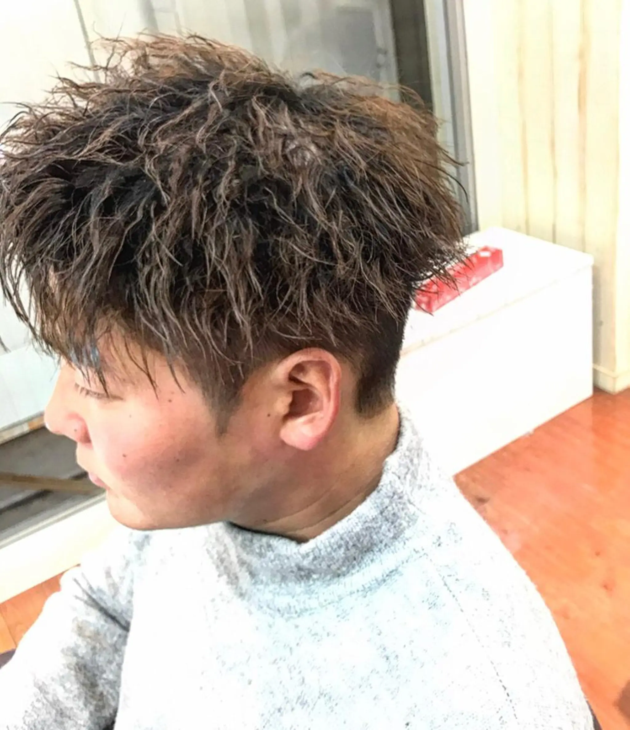 メンズ メンズパーマ メンズツイストパーマ ツイストパーマ ヨシダ トオルのヘアスタイル