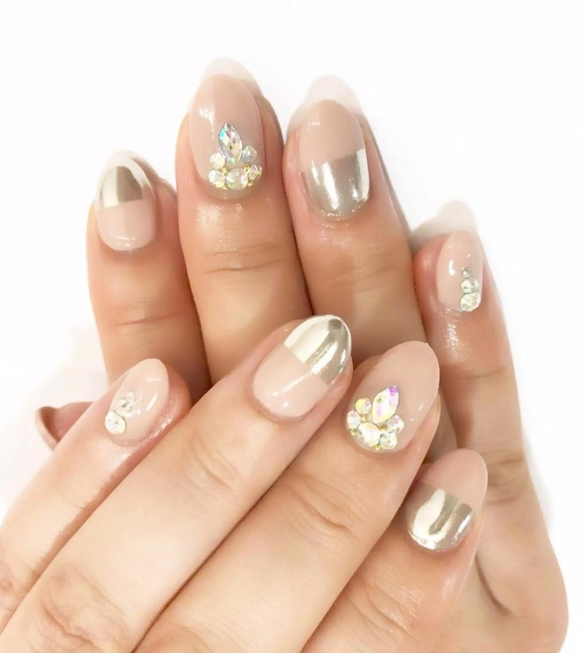 ミディアム カラー ネイル NAILSGOGO shibuyaのネイルデザイン