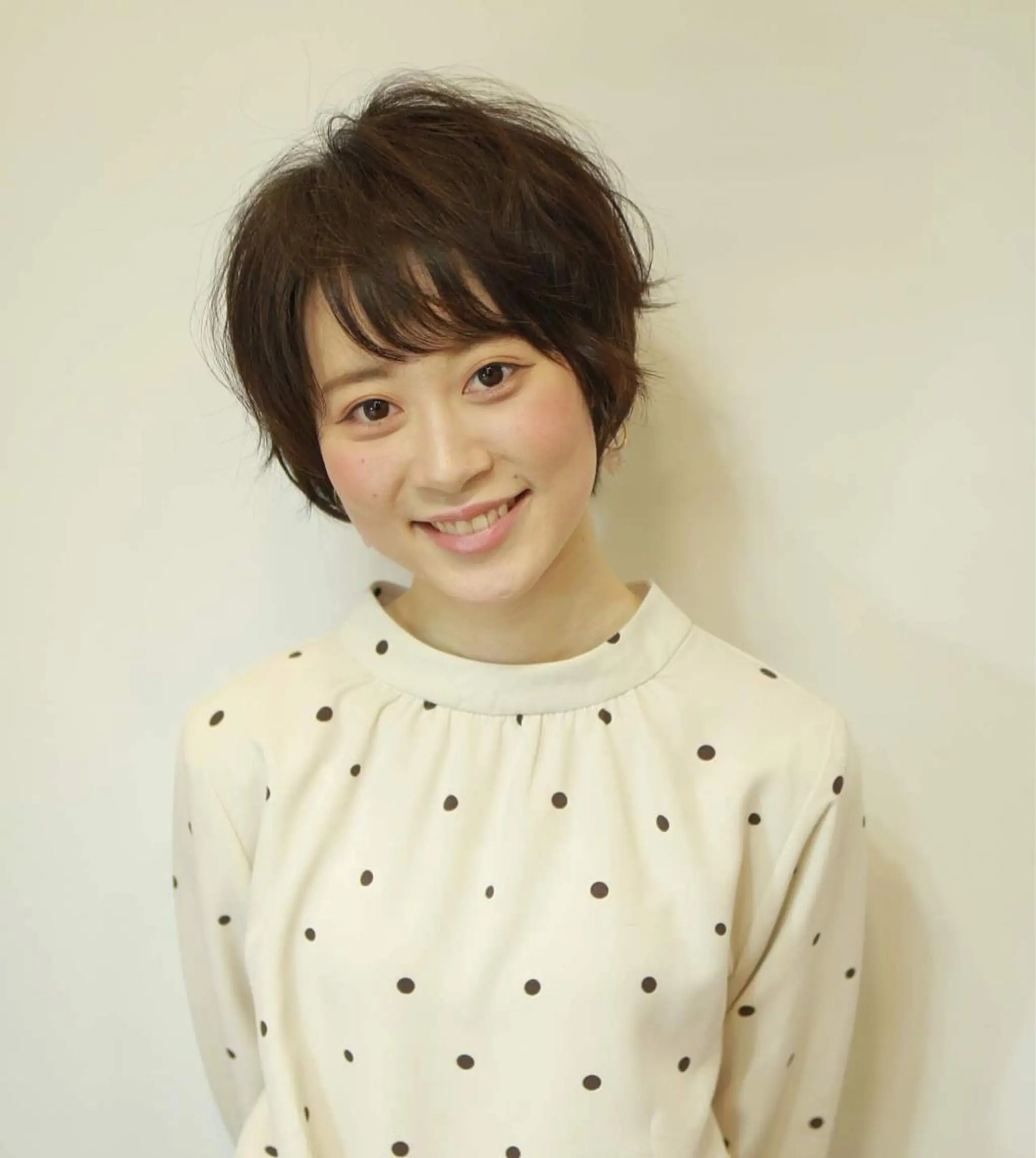 ショート カラー アッシュ ベージュカラー 似合わせカット ショートヘア 斉藤 貴也のヘアスタイル