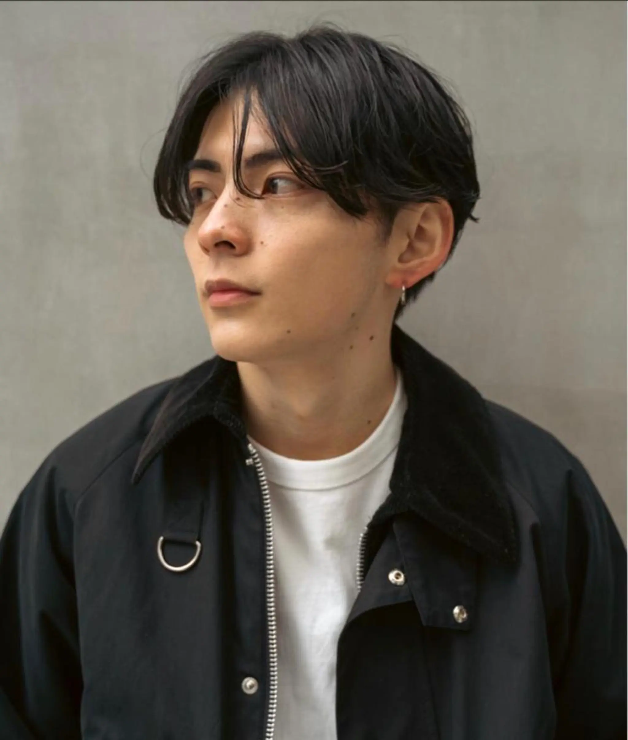 メンズ センターパート RIN／韓国ヘア レイヤーカットのヘアスタイル