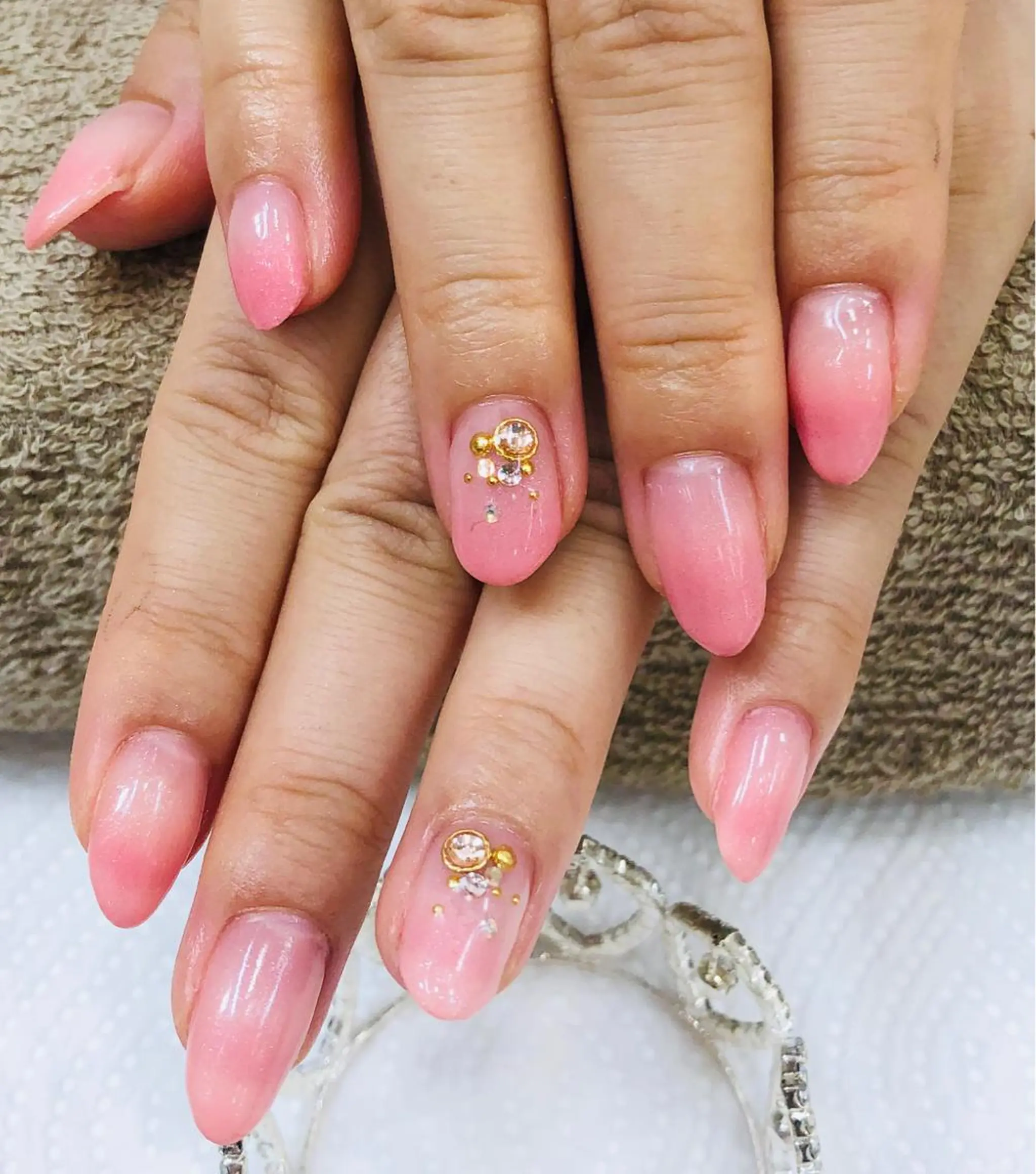 ネイル CROWN プライベートサロンのネイルデザイン