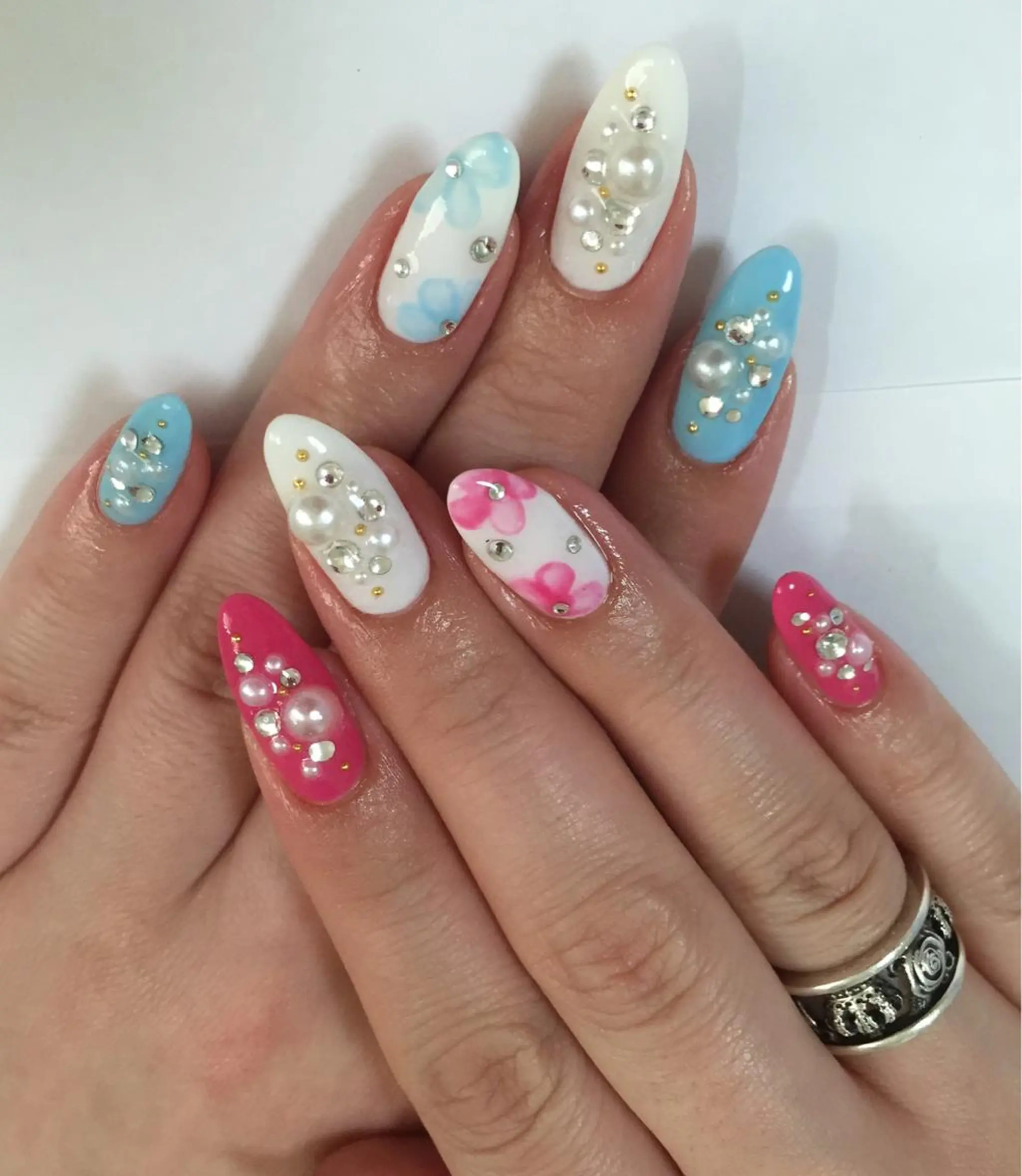 ネイル アートネイル 浮きにくいフィルイン ｜上品シンプルネイルのネイルデザイン