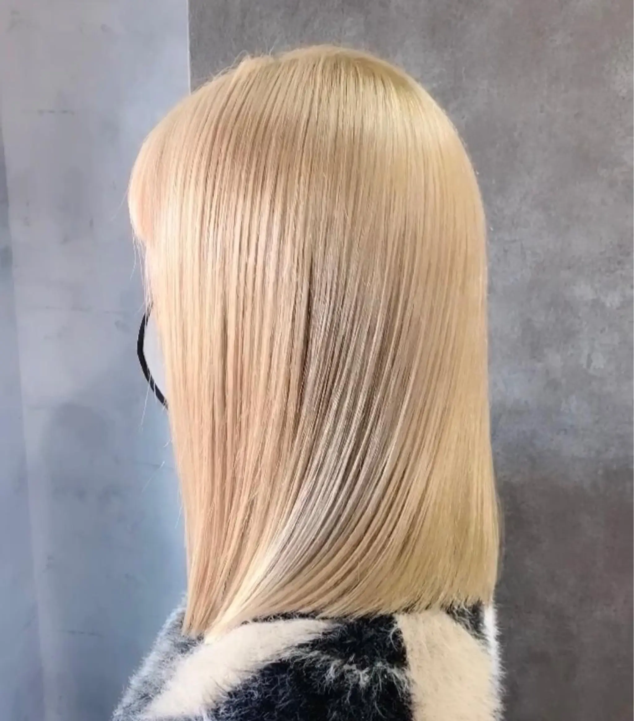 ミディアム カラー ヘアカラー トリートメント 🌈艶ハイトーン🌈 心を込めます🤝涼介のヘアスタイル