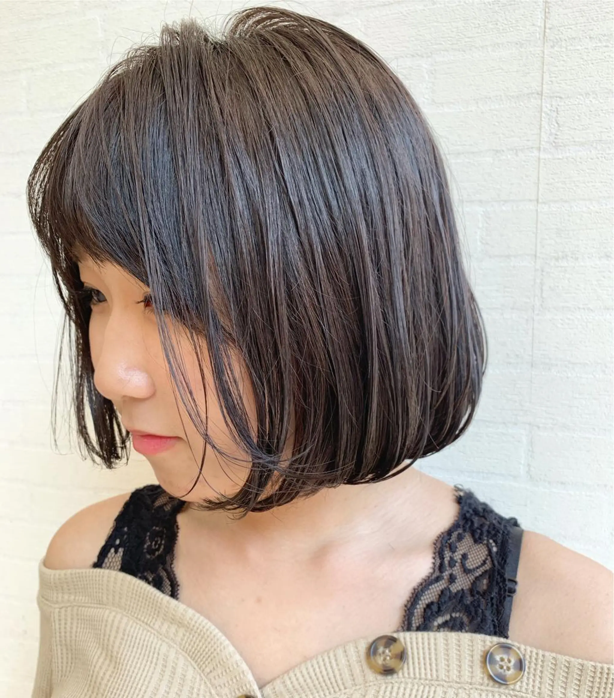 ショート カラー 切りっぱなしボブ ショートボブ ハンサムショート アッシュ ベージュカラー カット ヘアカラー トリートメント 朝がちょっと楽しくな るshort･bobのヘアスタイル