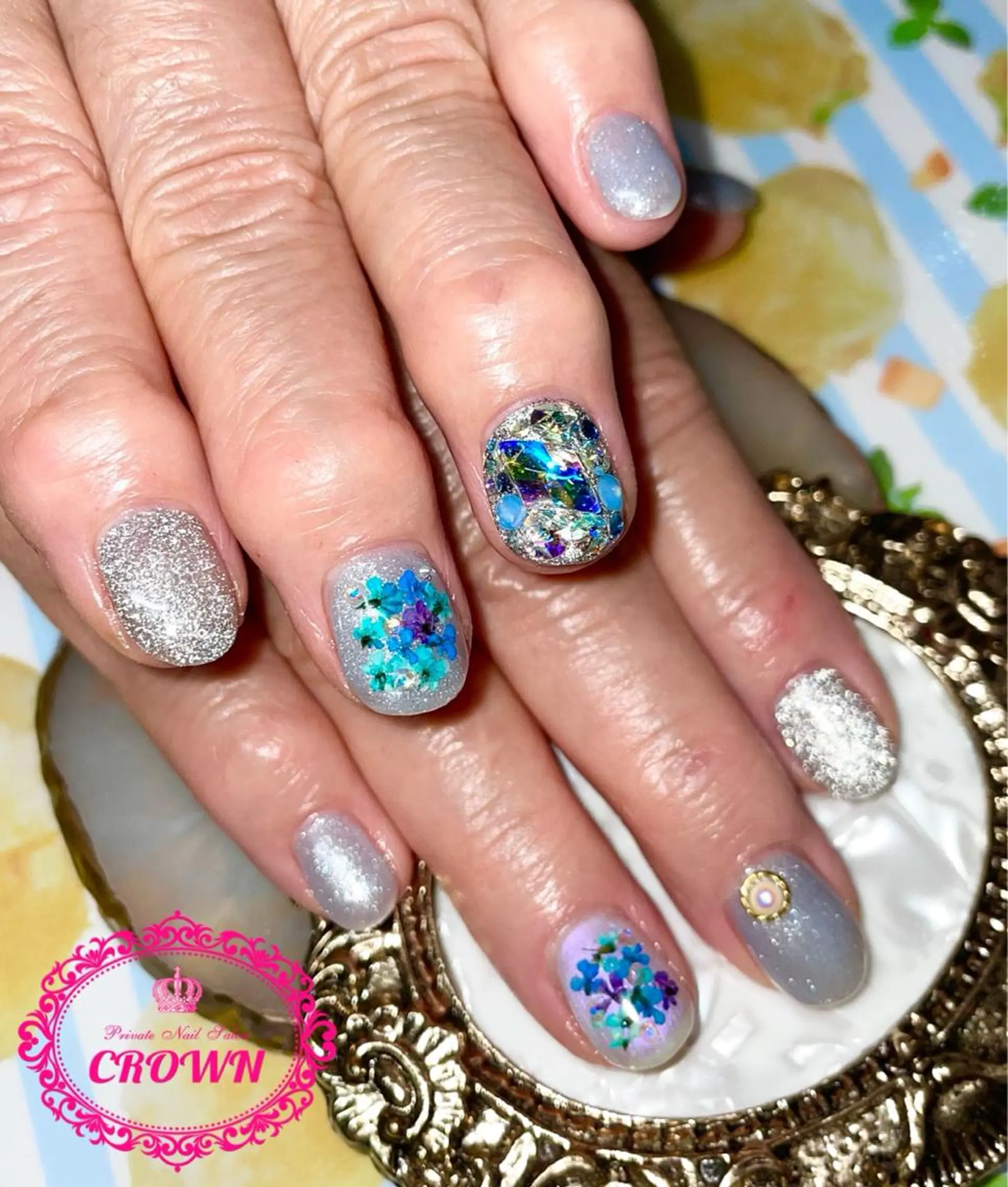 ネイル CROWN プライベートサロンのネイルデザイン
