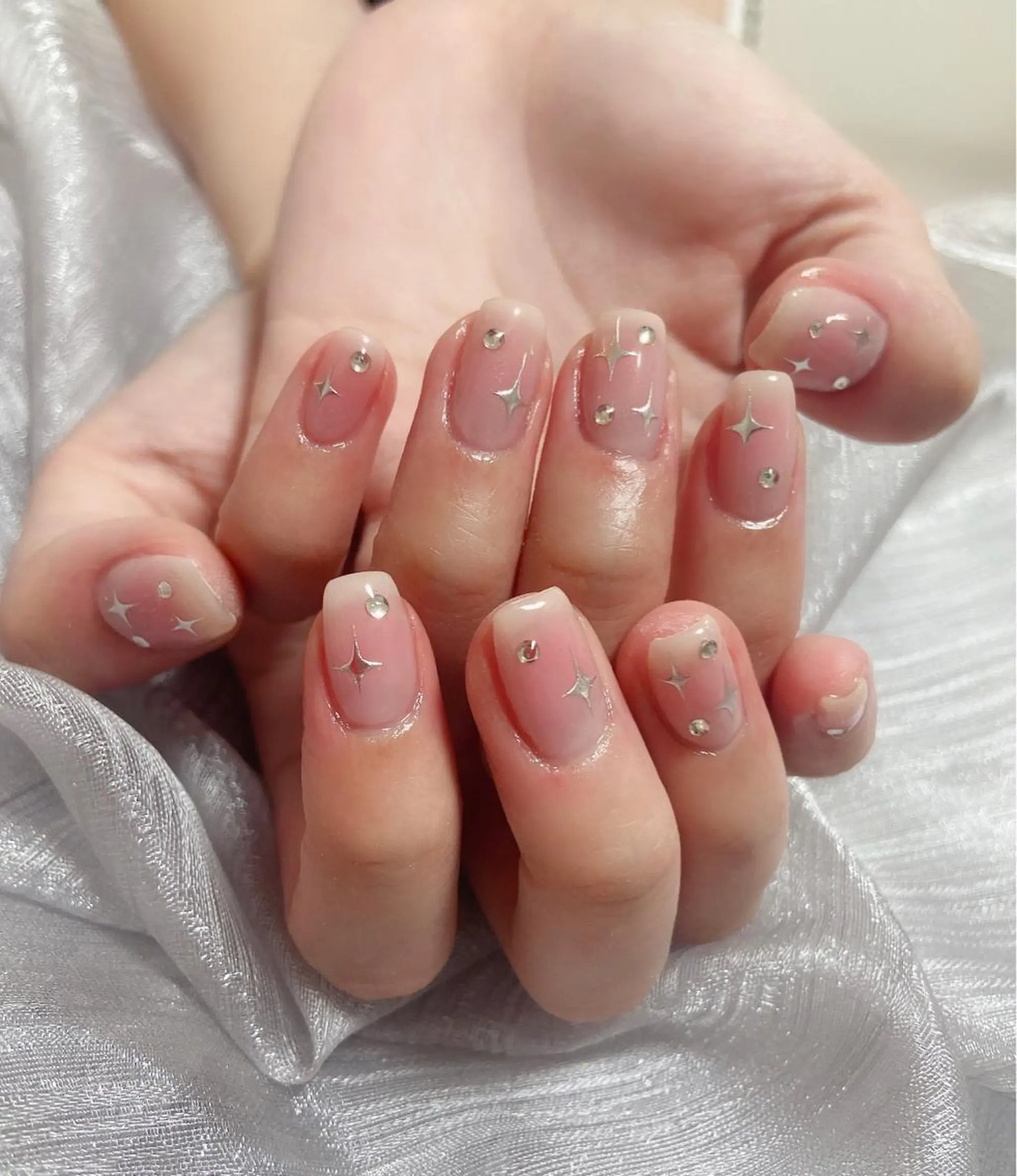 ネイル ハンドネイル ＆ME アンドミーのネイルデザイン