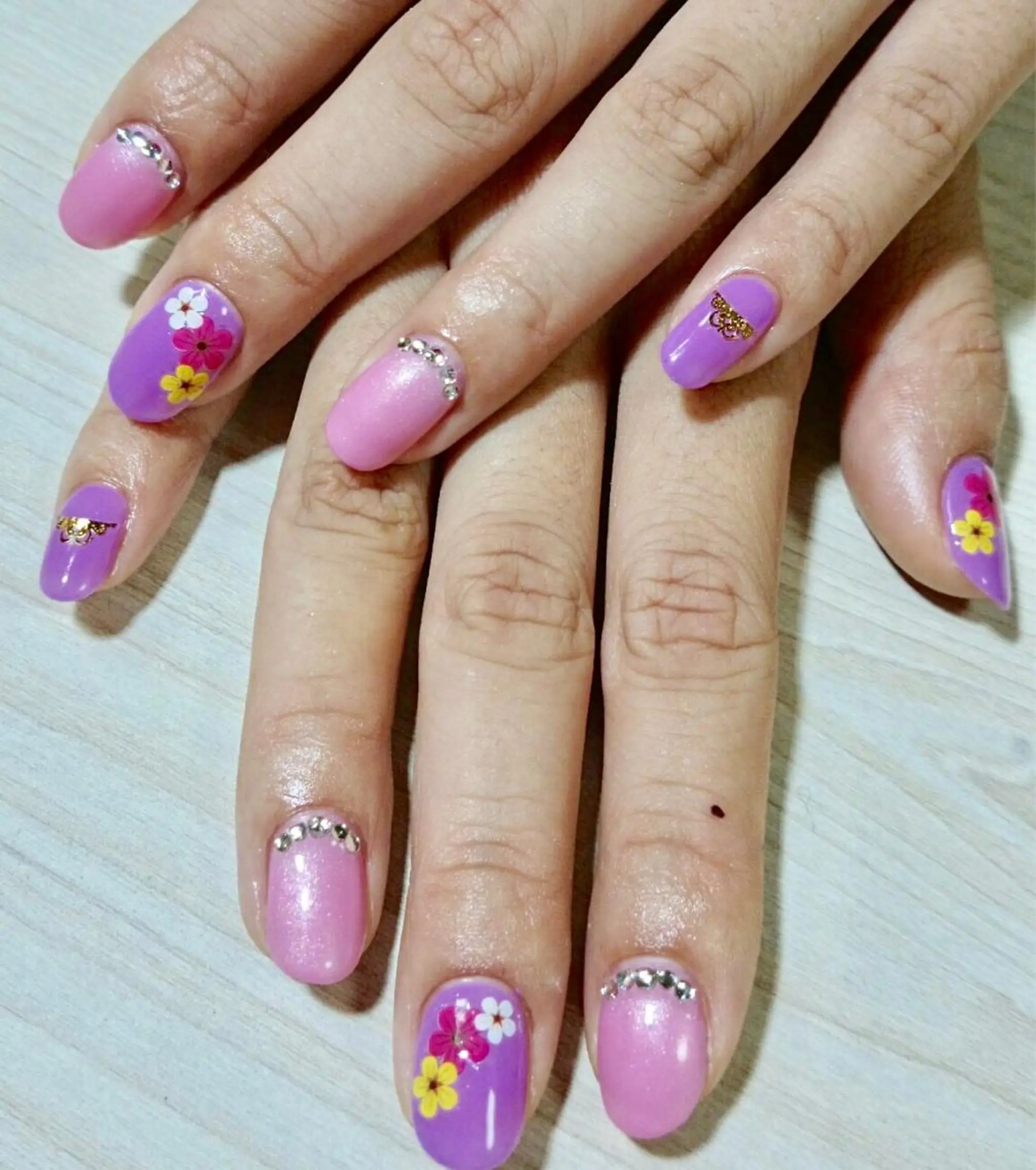 ネイル アートネイル 安藤 Charlotteのネイルデザイン