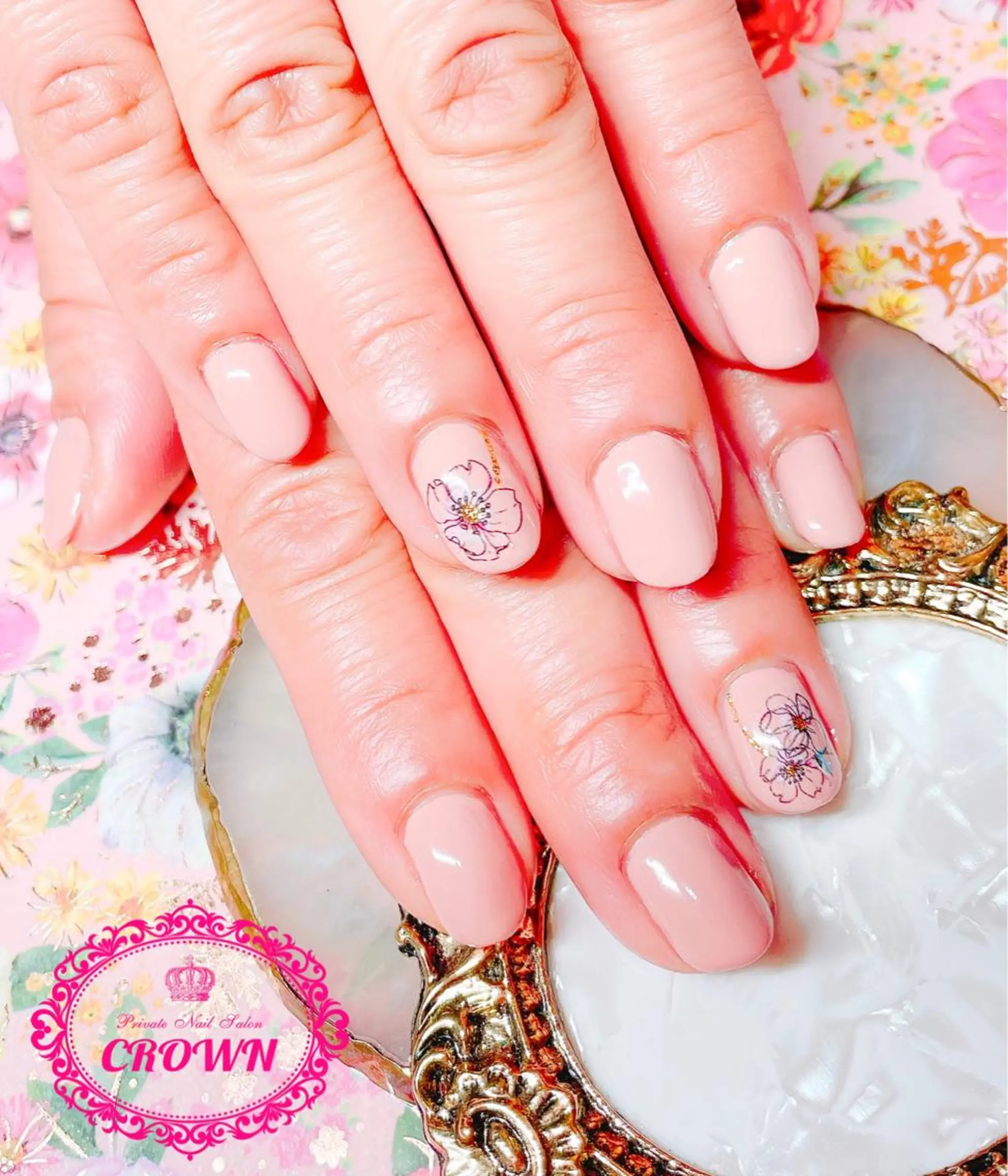 ネイル CROWN プライベートサロンのネイルデザイン