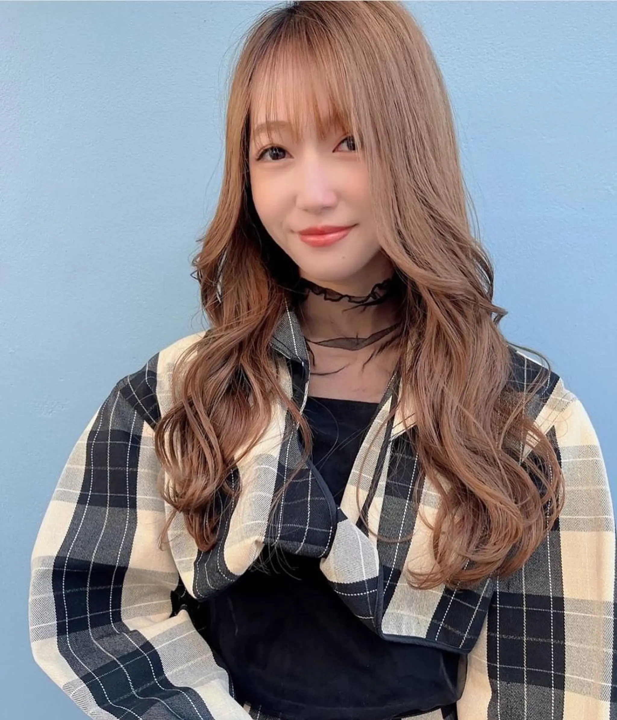 ミディアム カラー ヘアアレンジ ミディアムパーマ ベージュカラー 透明感カラー ハイライトカラー ミルクティーベージュ 韓国/髪質改善💘 櫻井かれんのヘアスタイル