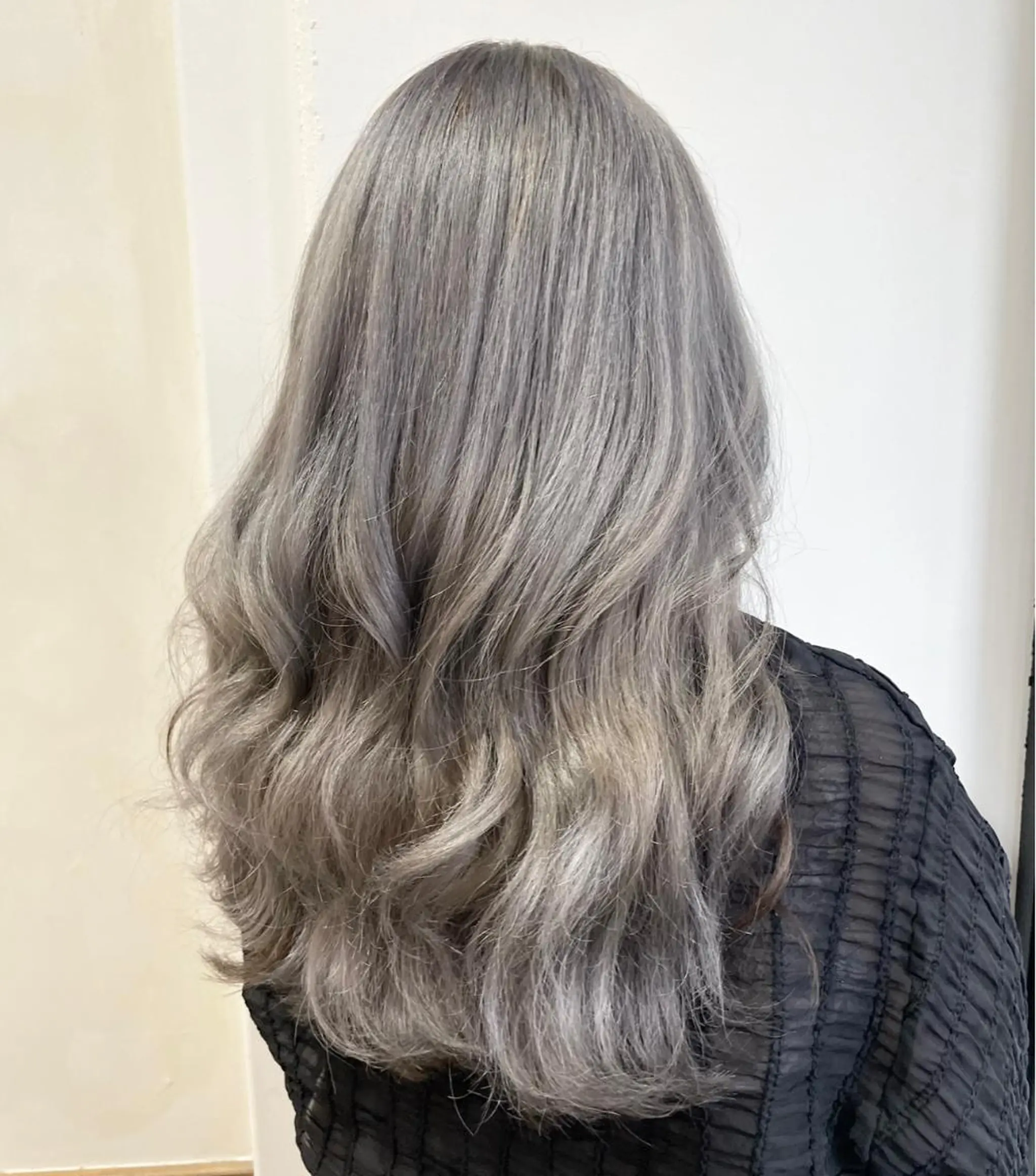 ロング ヘアカラー ROMEO京橋 MINAMIのヘアスタイル