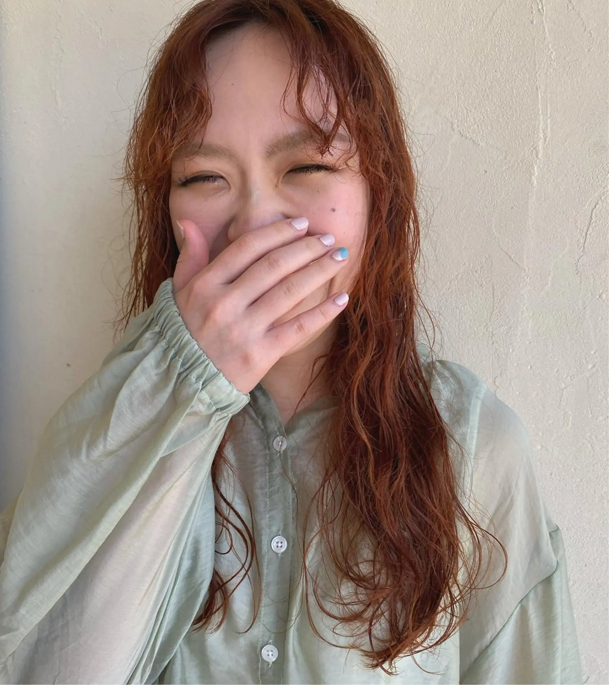 ロング カラー パーマ 中岡 泉美のヘアスタイル