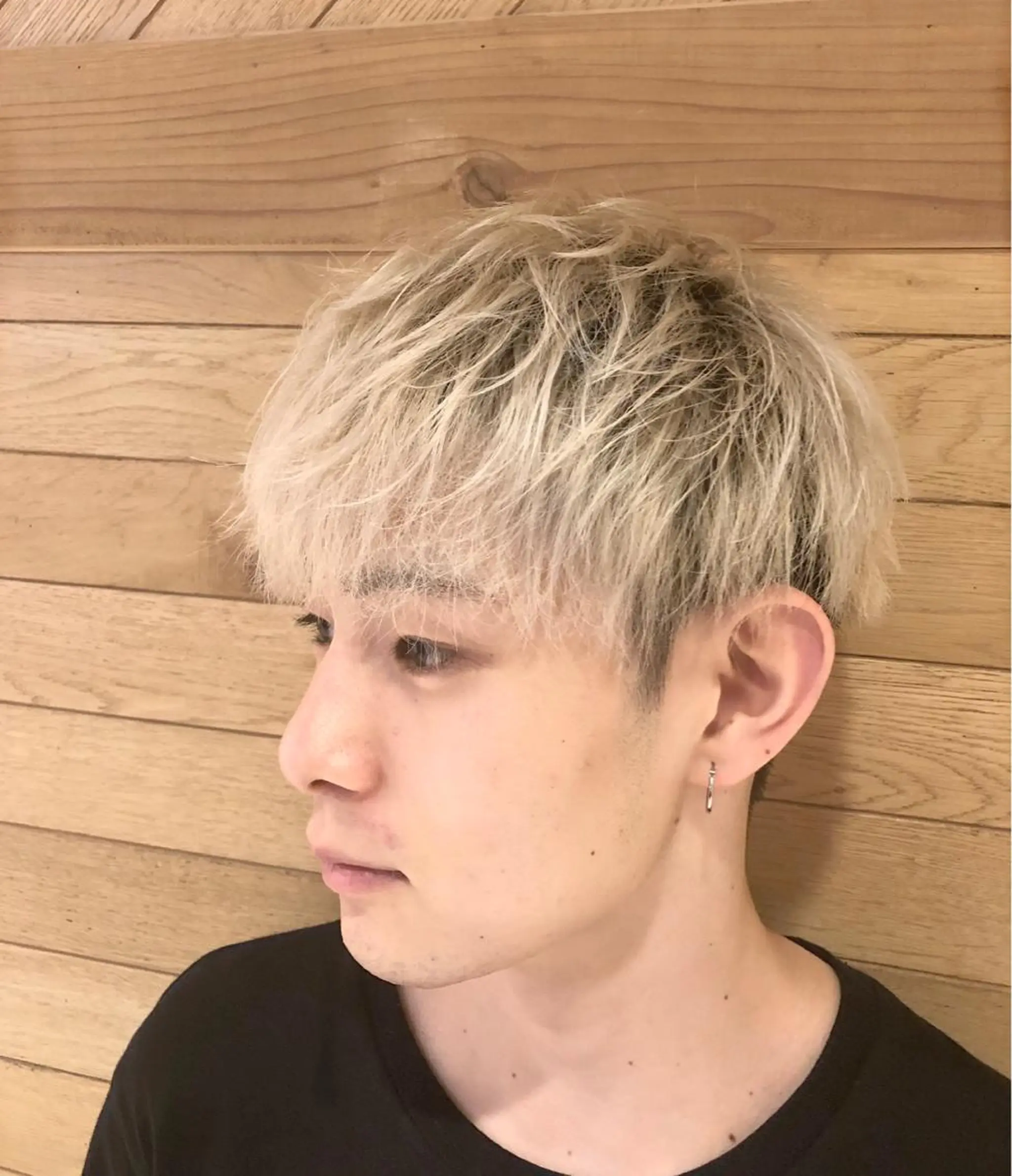 ショート メンズ メンズハイトーン マッシュ 韓国風メンズ/毛流れ ヘアなら須田龍世のヘアスタイル