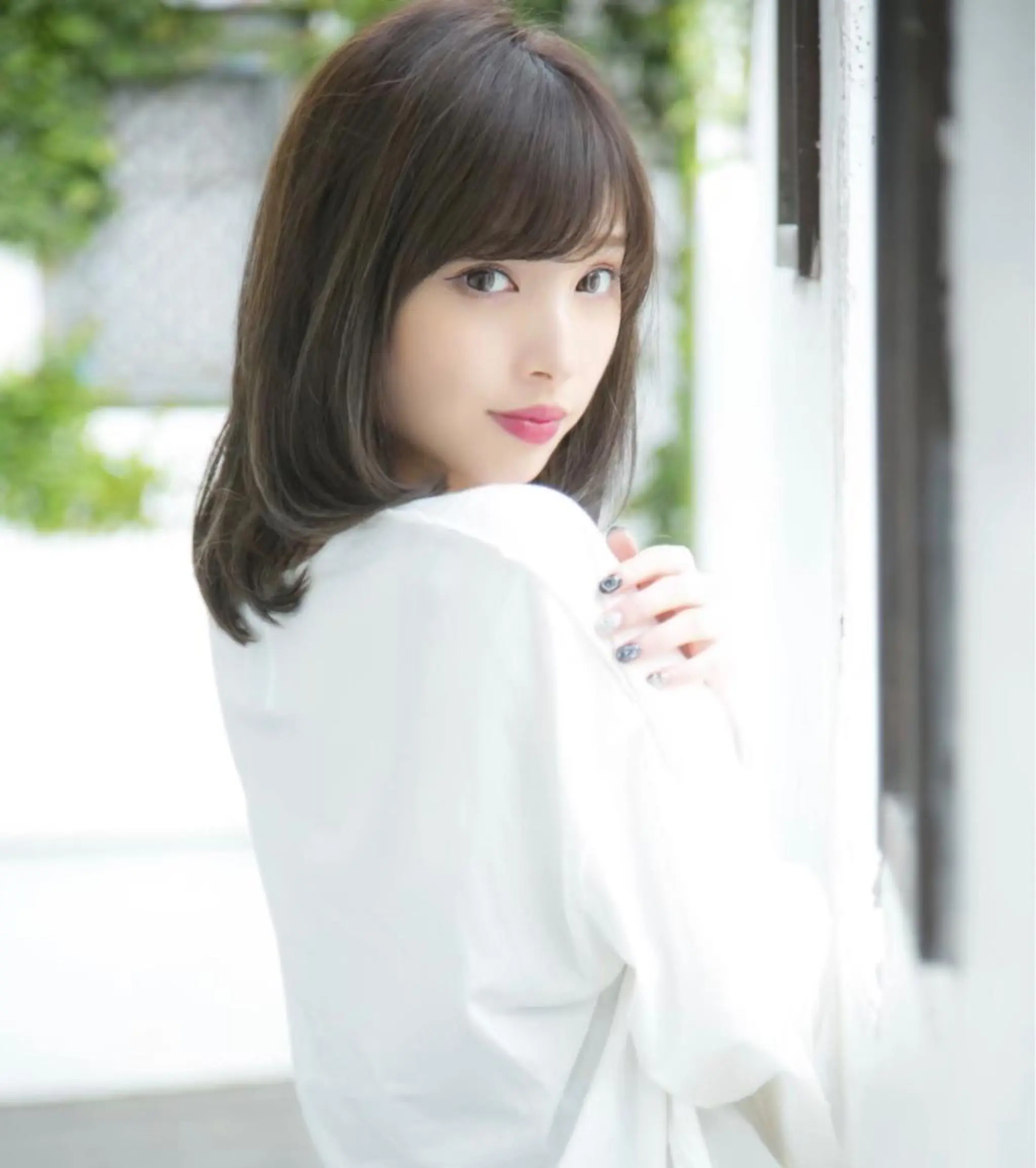 ミディアム 山本翔一郎 韓国顔周りレイヤーのヘアスタイル