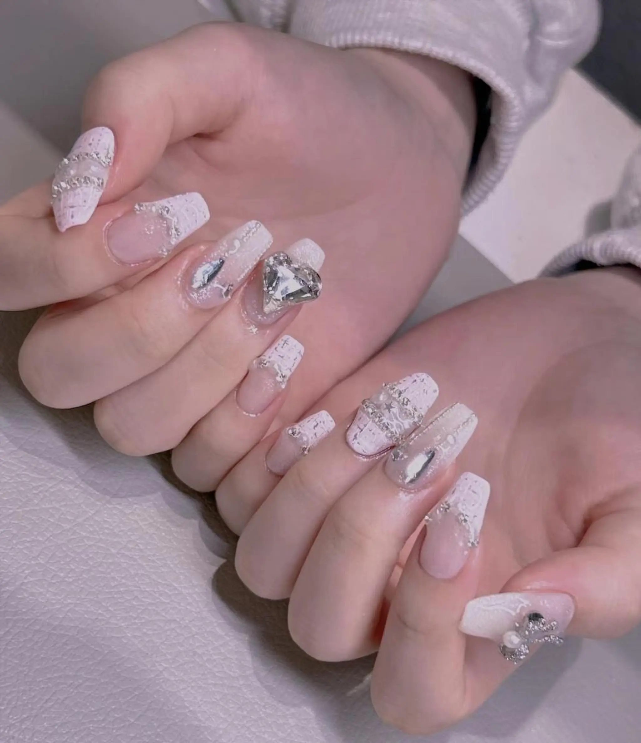 ネイル VIVIAN リサのネイルデザイン