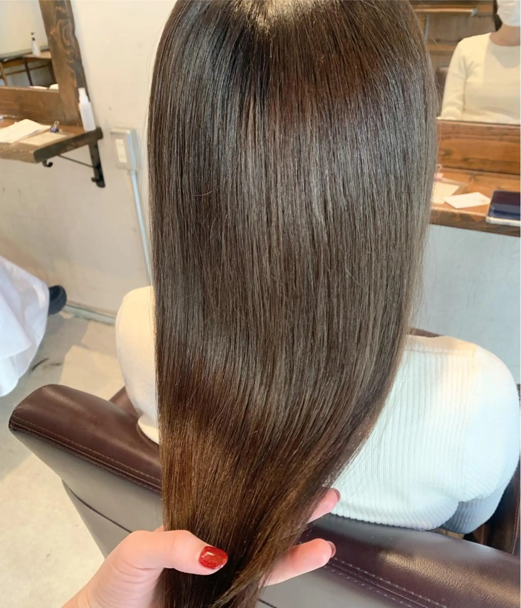 ロング カラー 透明感/オリーブ/ グレージュ/YUKAのヘアスタイル