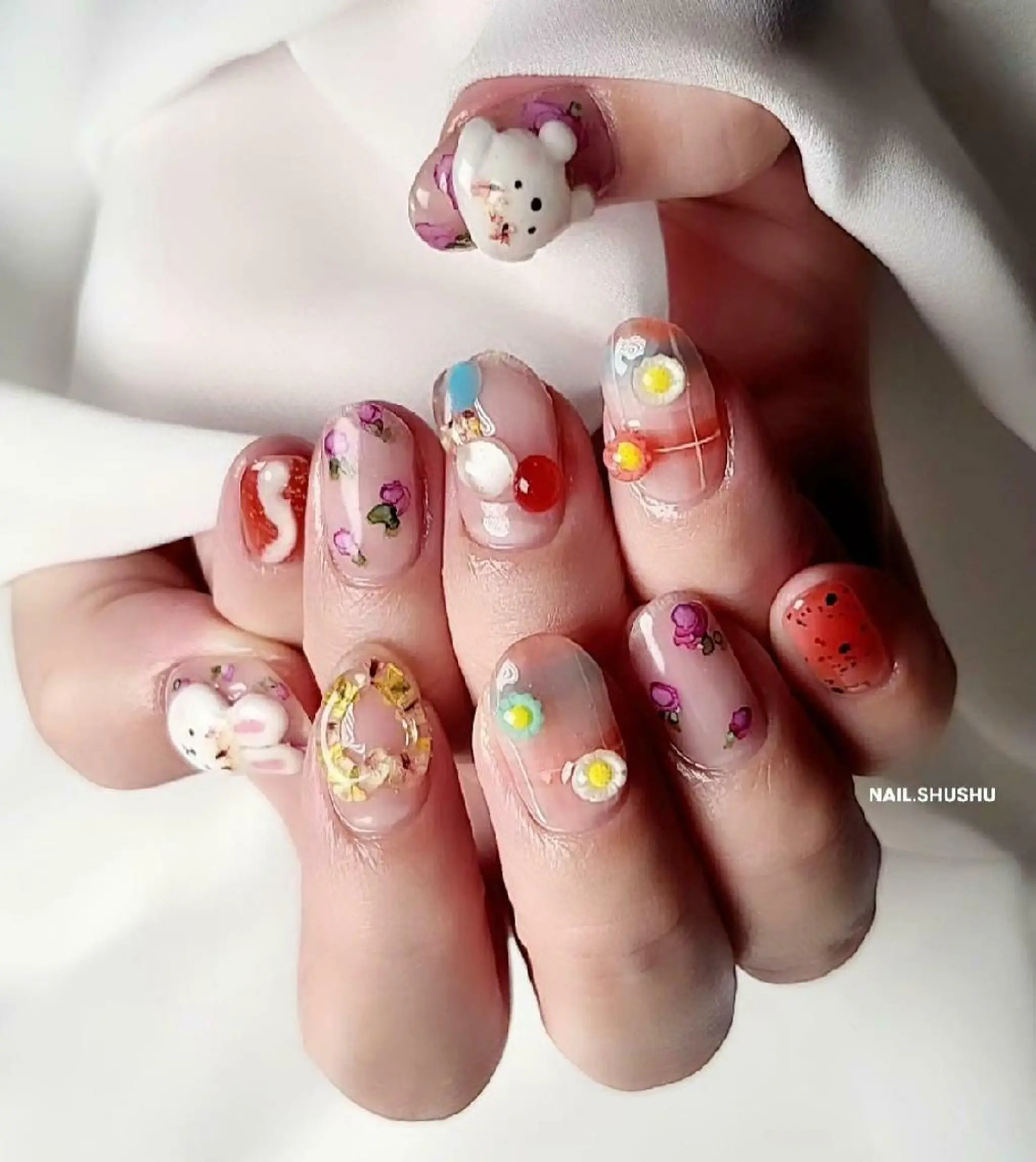 ネイル 持ち込み ニュアンスネイル ワンカラーネイル シンプルネイル 夏ネイル 3dパーツ/流行り 👧shushu❤️のネイルデザイン