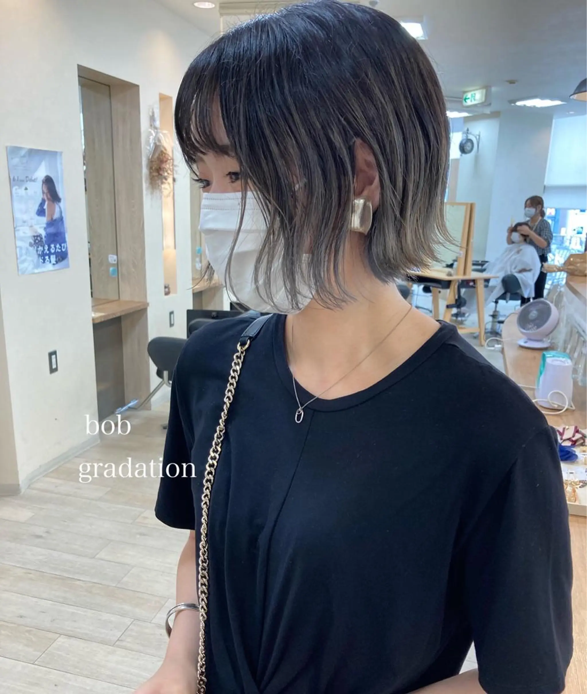 ショート カラー 切りっぱなしボブ ショートボブ ハンサムショート ブリーチ グラデーションカラー カット ヘアカラー トリートメント 初めてのショート お任せください✂️のヘアスタイル