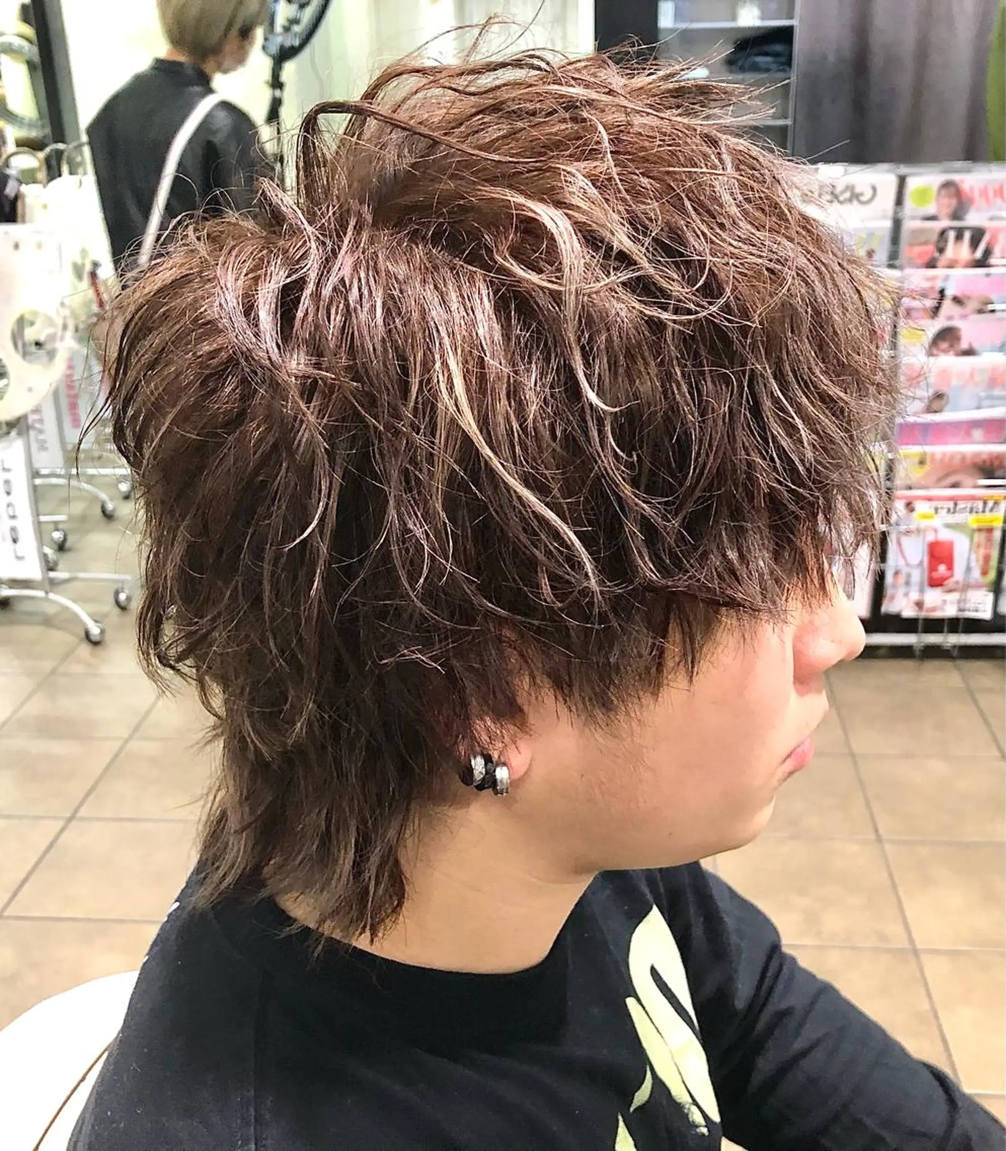 ミディアム ウルフカット メンズ レイヤー ウルフ 弓木啓輔のヘアスタイル