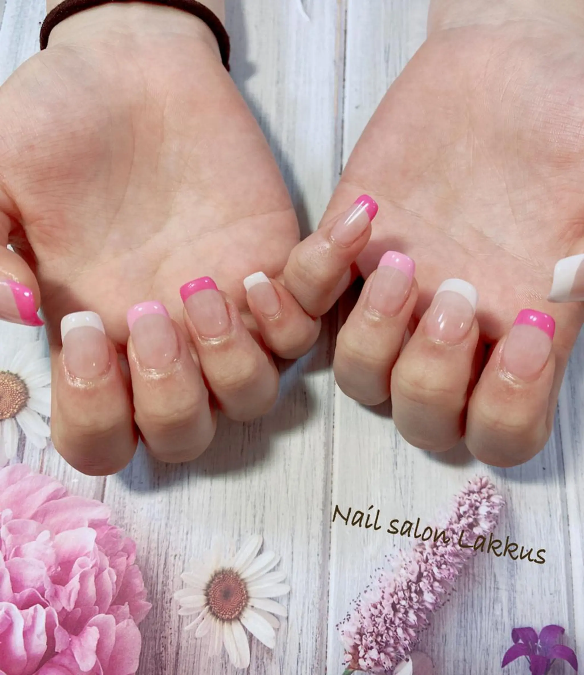 ネイル 長さ出し フレンチネイル Lakkus T－CHIのネイルデザイン