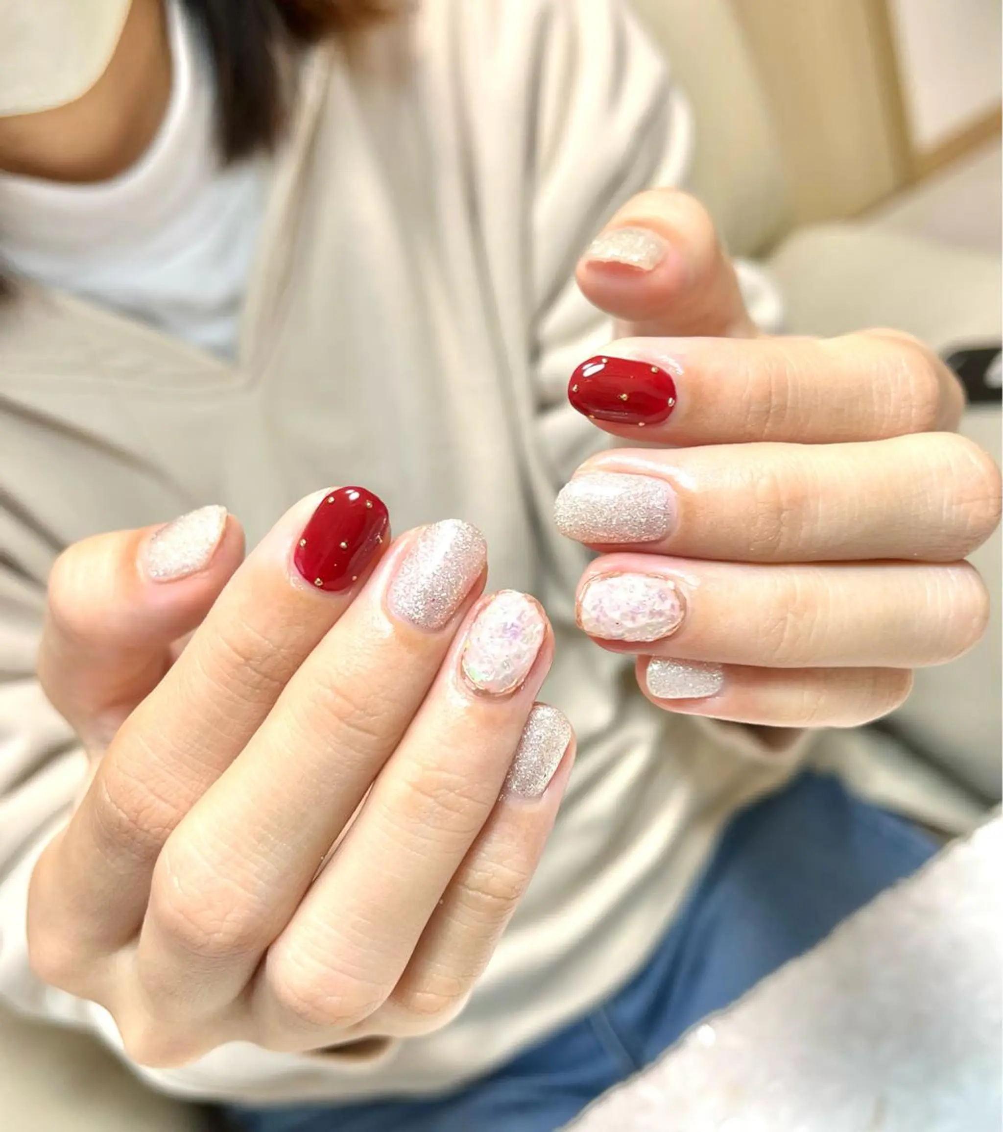 ネイル ジェルネイル キラキラネイル 韓国ネイル パラジェル ワンホンネイル ハンドネイル nails' it...のネイルデザイン