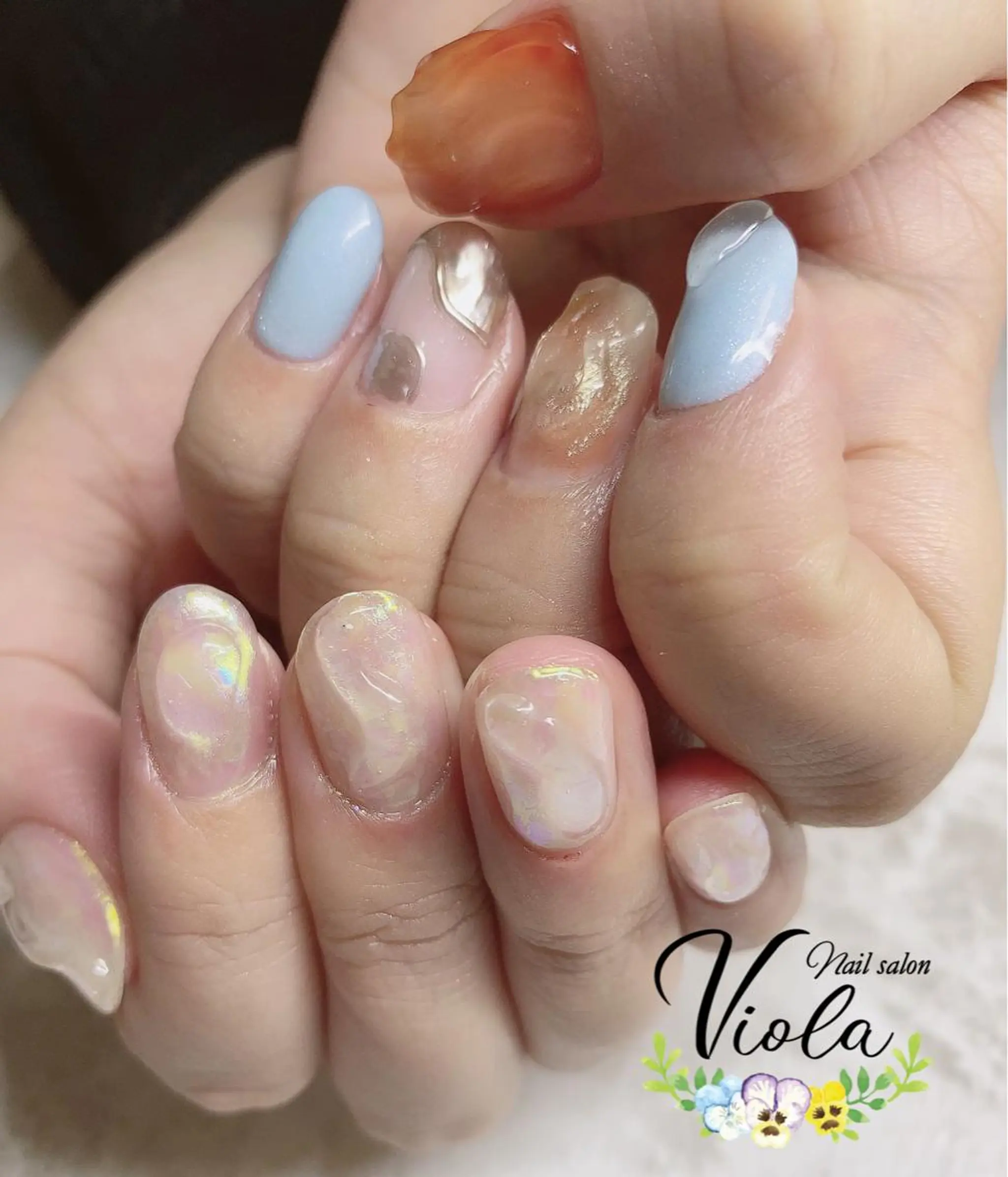 ネイル オーロラネイル クリアネイル ジェルネイル ニュアンスネイル ぷっくりネイル ハンドネイル Nailsalon Viola所属・ネイルサロン Violaのネイルデザイン