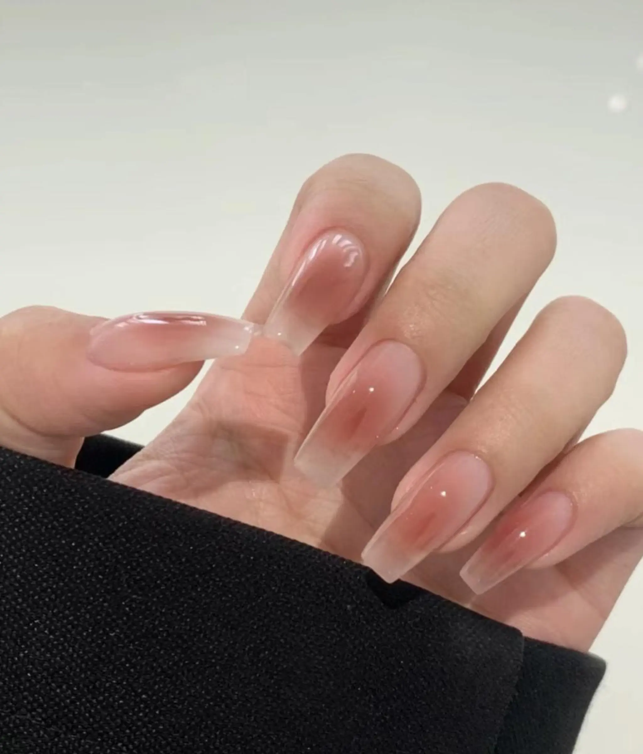 ネイル ハンドネイル RAFFINE 月🦋🩵のネイルデザイン