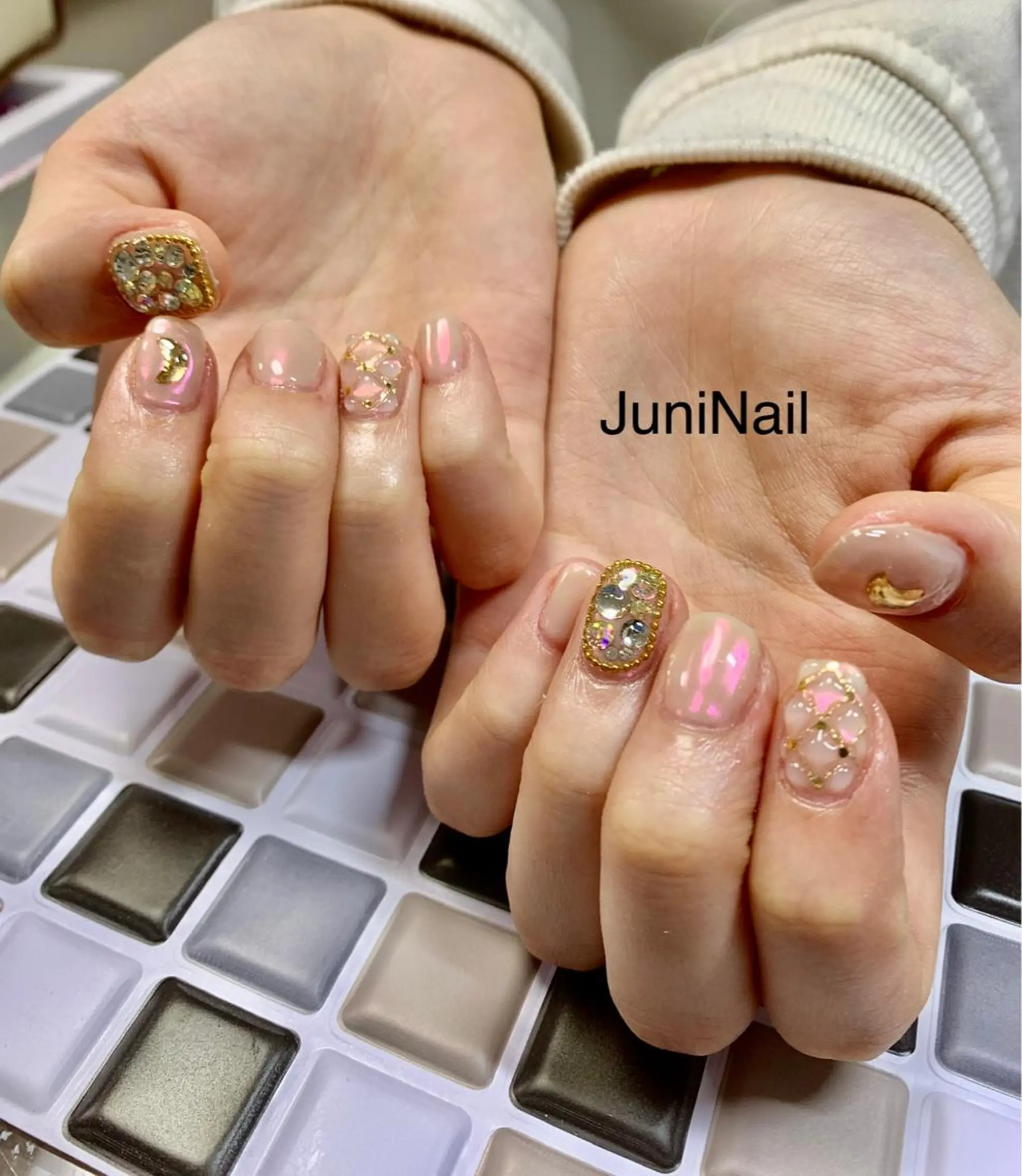 ネイル オーロラネイル クリアネイル フラッシュネイル フレンチネイル 氷ネイル・うるうるネイル ハンドネイル JuniNail 주니네일🇰🇷suのネイルデザイン