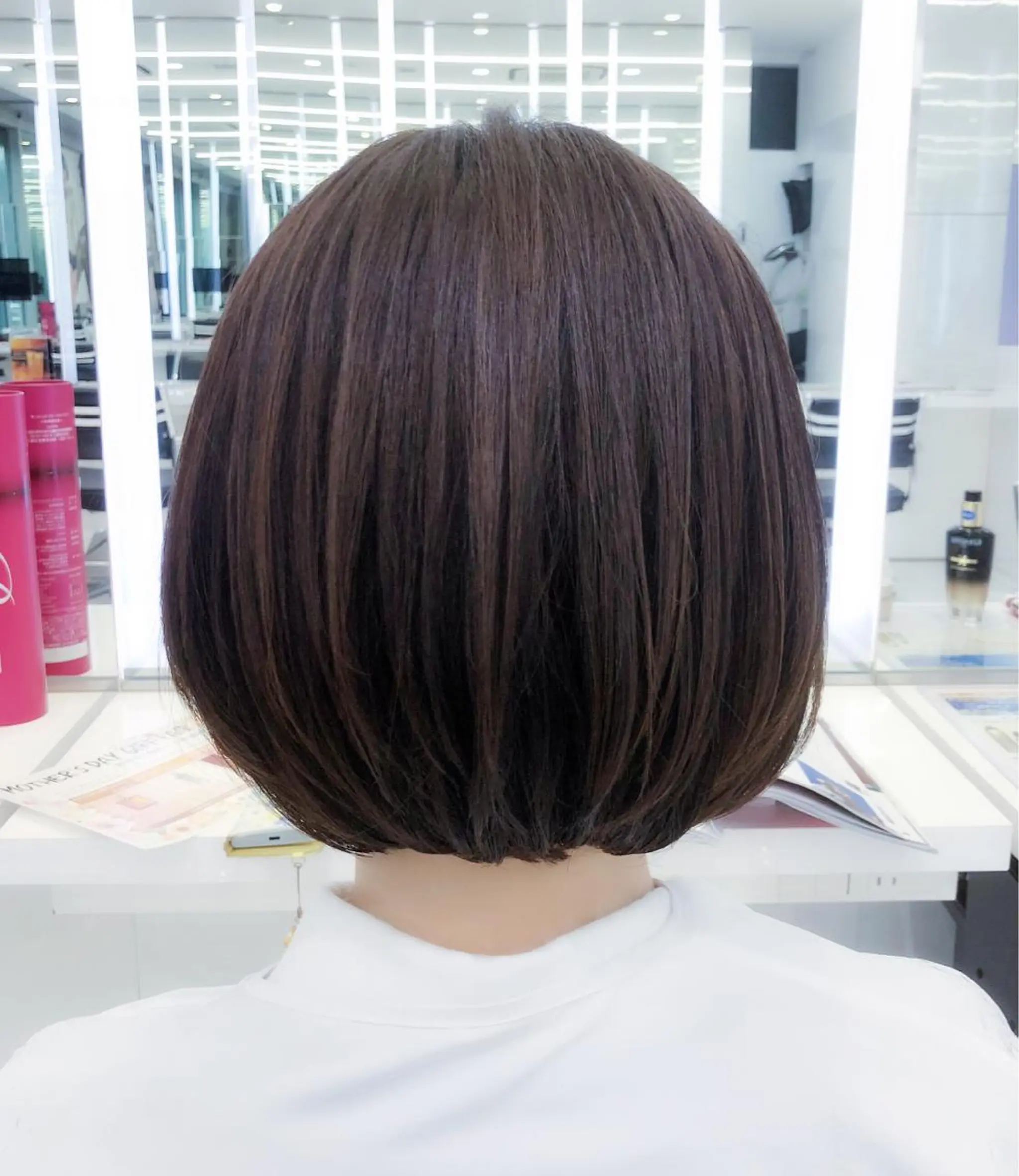 ミディアム パーマ 切りっぱなしボブ ミディアムパーマ ボブ nex the salon vlow所属・趙 英来のヘアスタイル